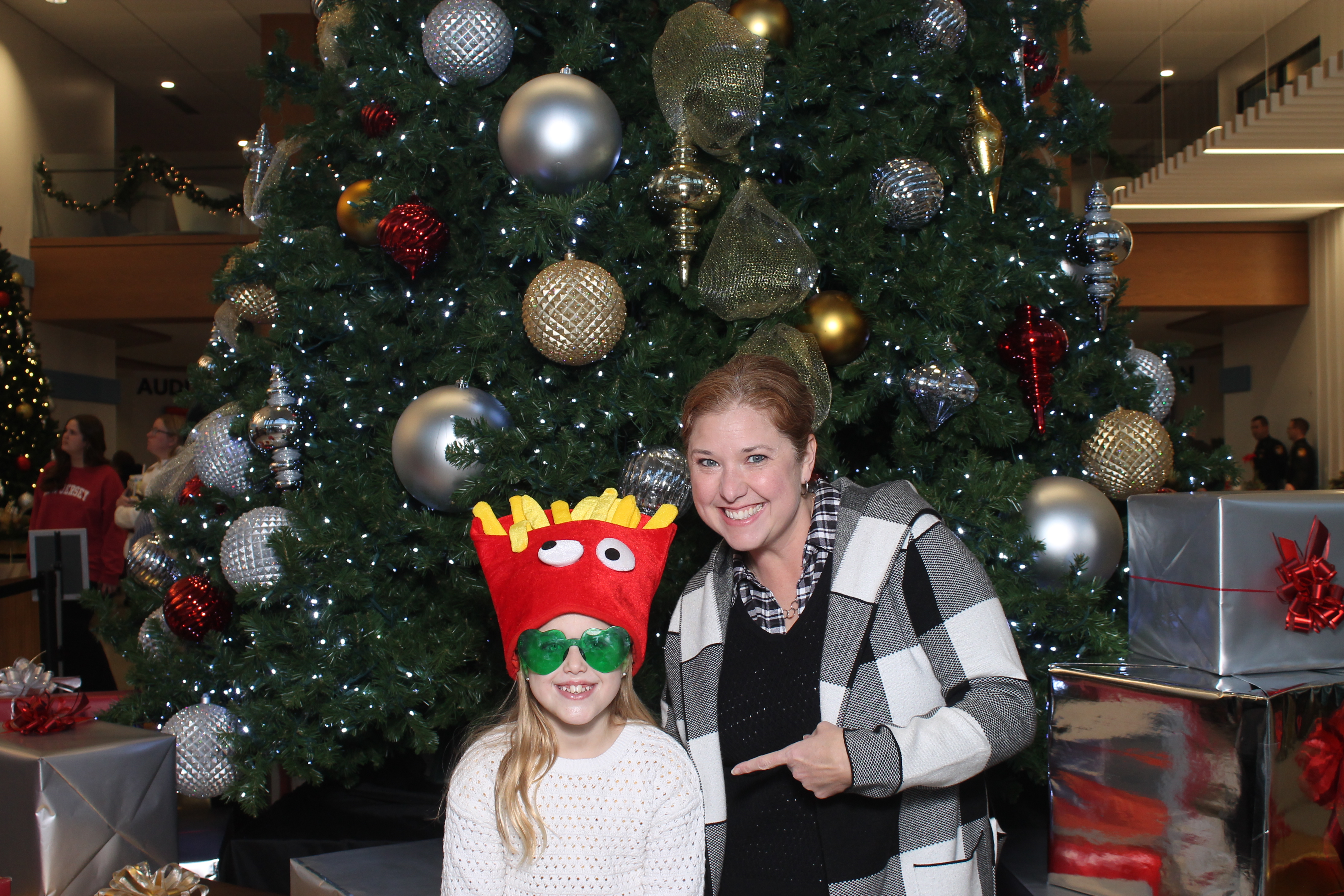 Rivers Crossing Christmas Invite | View more photos from the event at gallery.photoboothcincy.com/u/PhotoBoothCincy/Rivers-Crossing-Christmas-Invite