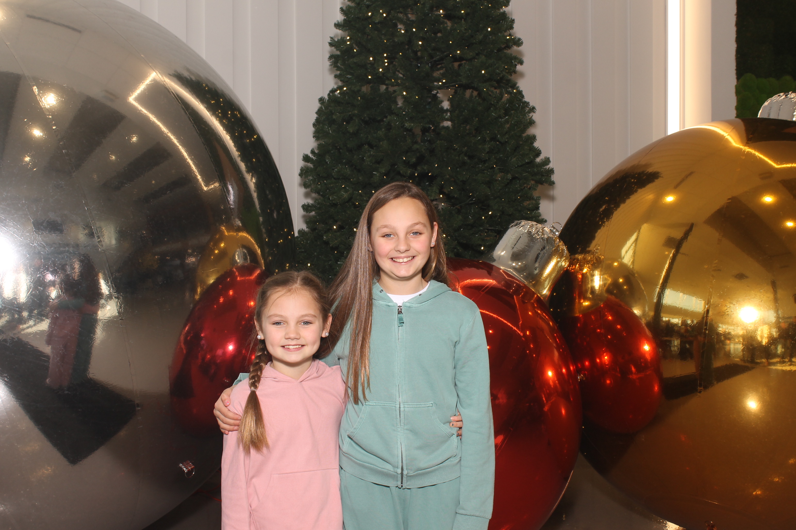 Rivers Crossing Christmas Invite | View more photos from the event at gallery.photoboothcincy.com/u/PhotoBoothCincy/Rivers-Crossing-Christmas-Invite