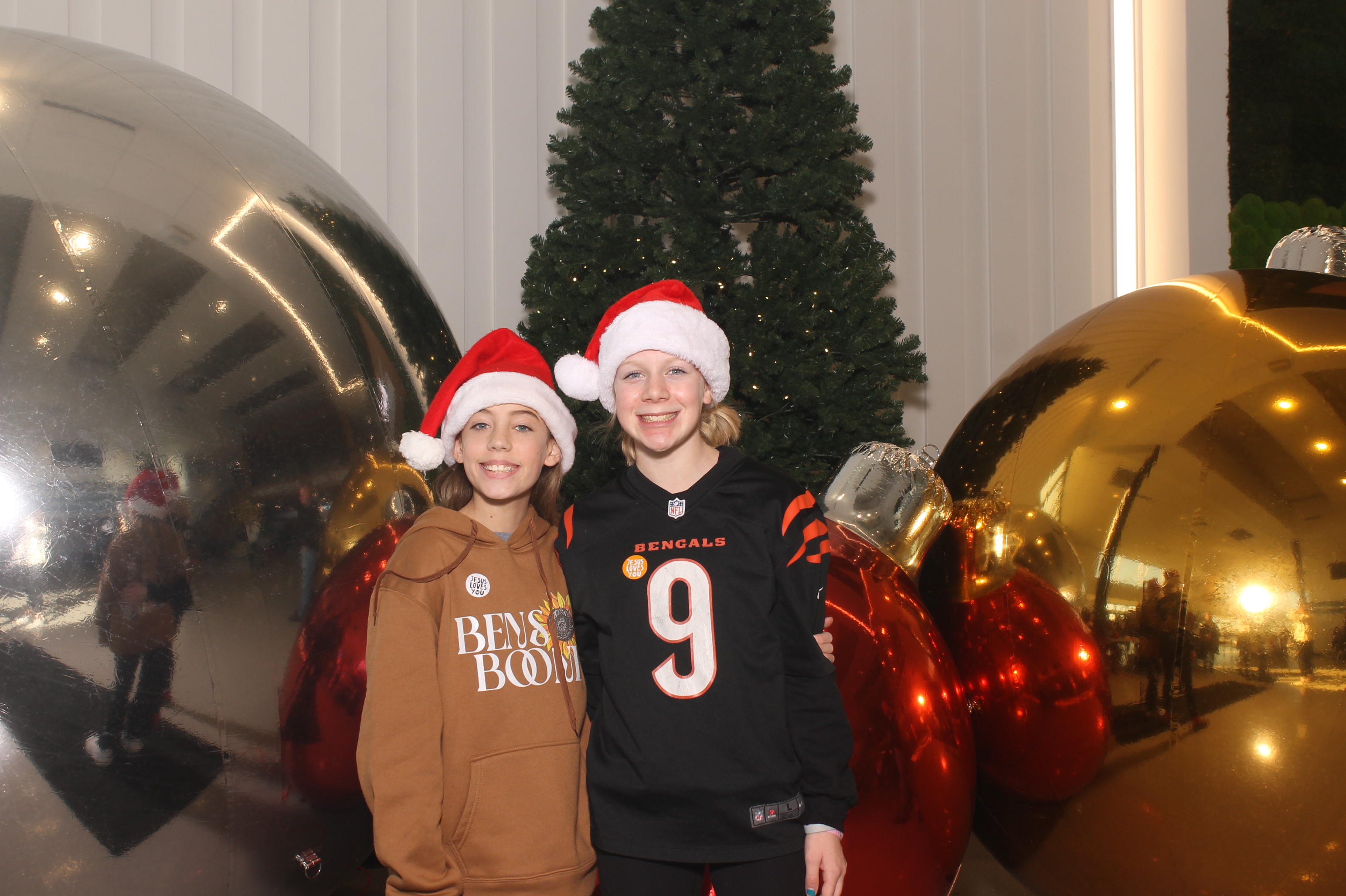 Rivers Crossing Christmas Invite | View more photos from the event at gallery.photoboothcincy.com/u/PhotoBoothCincy/Rivers-Crossing-Christmas-Invite