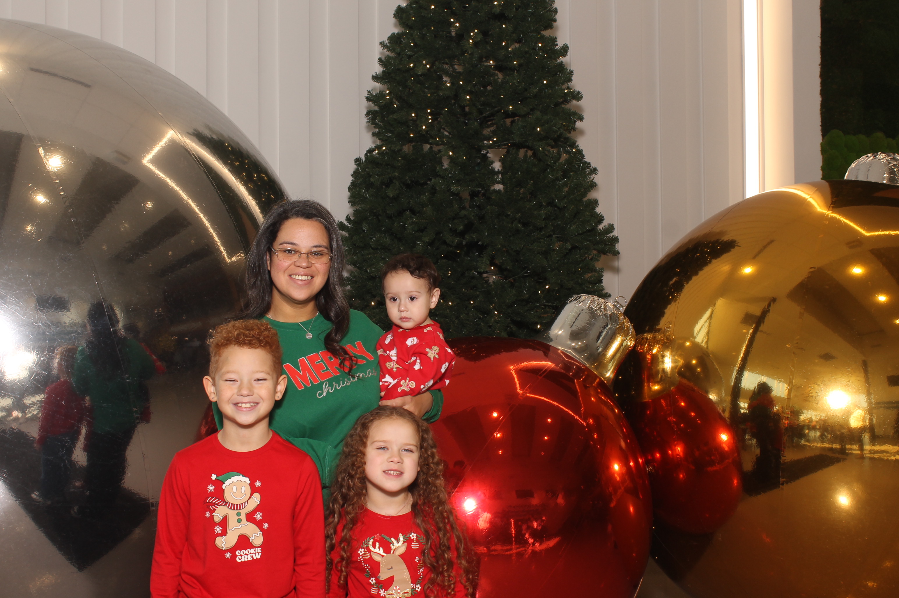 Rivers Crossing Christmas Invite | View more photos from the event at gallery.photoboothcincy.com/u/PhotoBoothCincy/Rivers-Crossing-Christmas-Invite