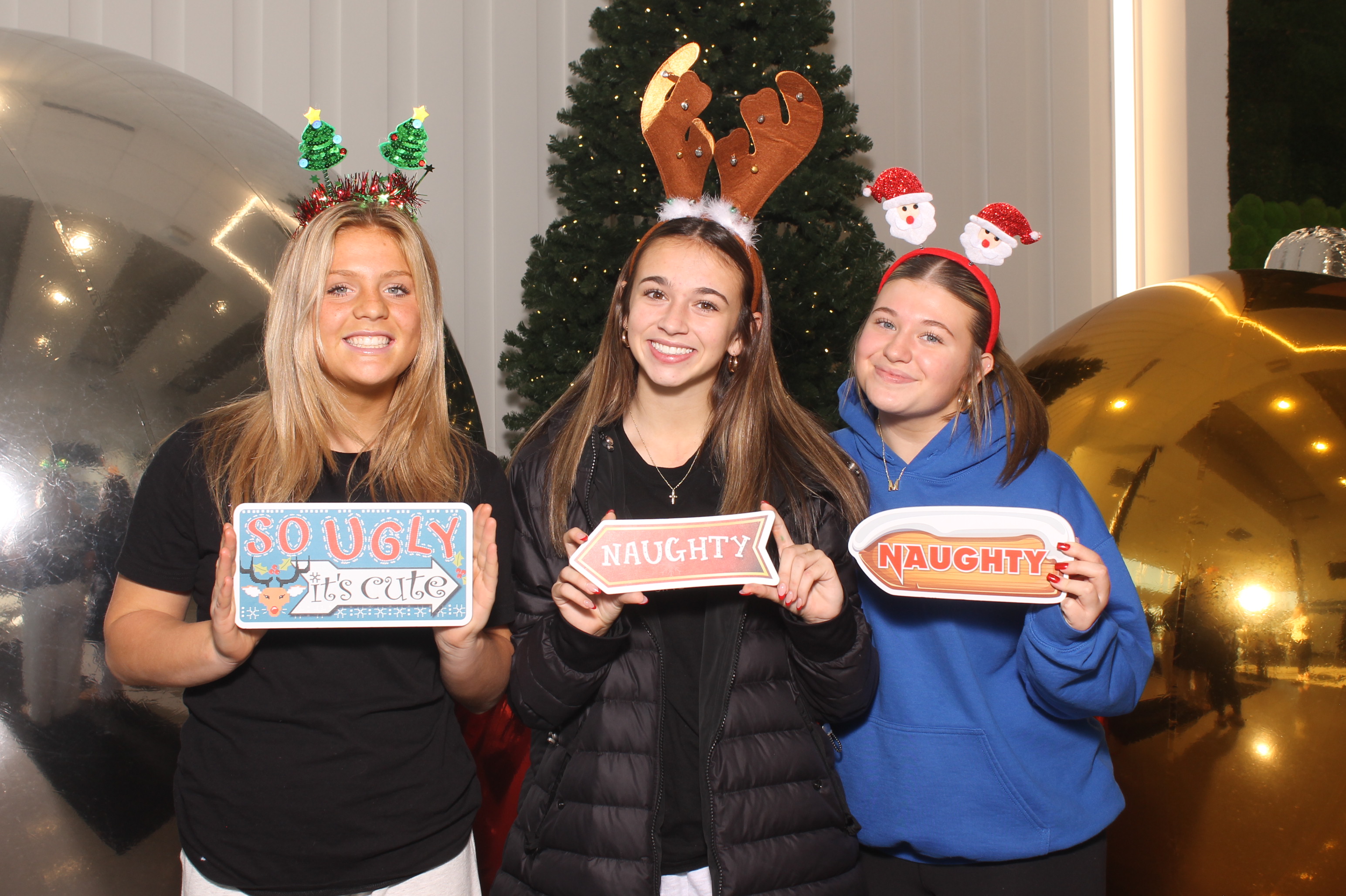 Rivers Crossing Christmas Invite | View more photos from the event at gallery.photoboothcincy.com/u/PhotoBoothCincy/Rivers-Crossing-Christmas-Invite