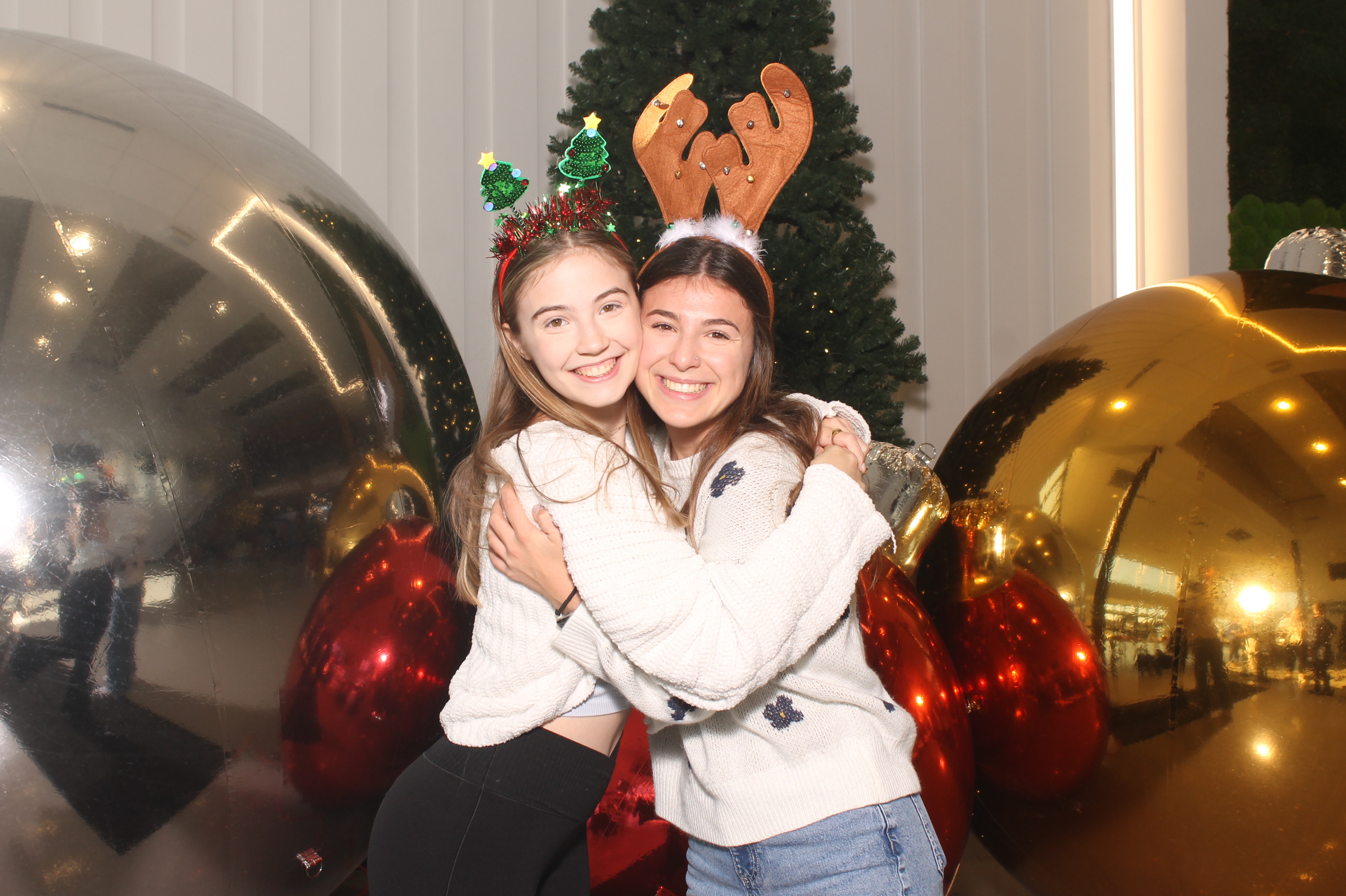 Rivers Crossing Christmas Invite | View more photos from the event at gallery.photoboothcincy.com/u/PhotoBoothCincy/Rivers-Crossing-Christmas-Invite