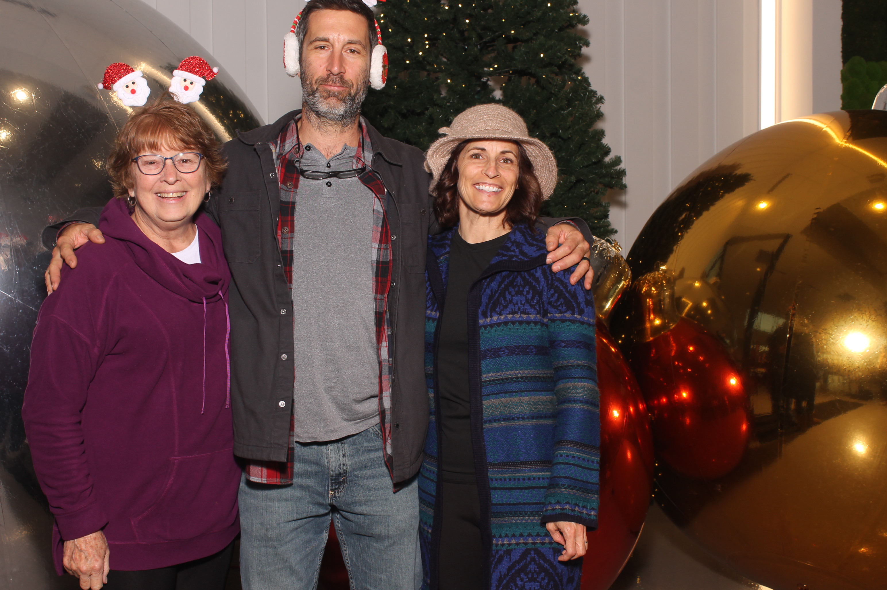 Rivers Crossing Christmas Invite | View more photos from the event at gallery.photoboothcincy.com/u/PhotoBoothCincy/Rivers-Crossing-Christmas-Invite