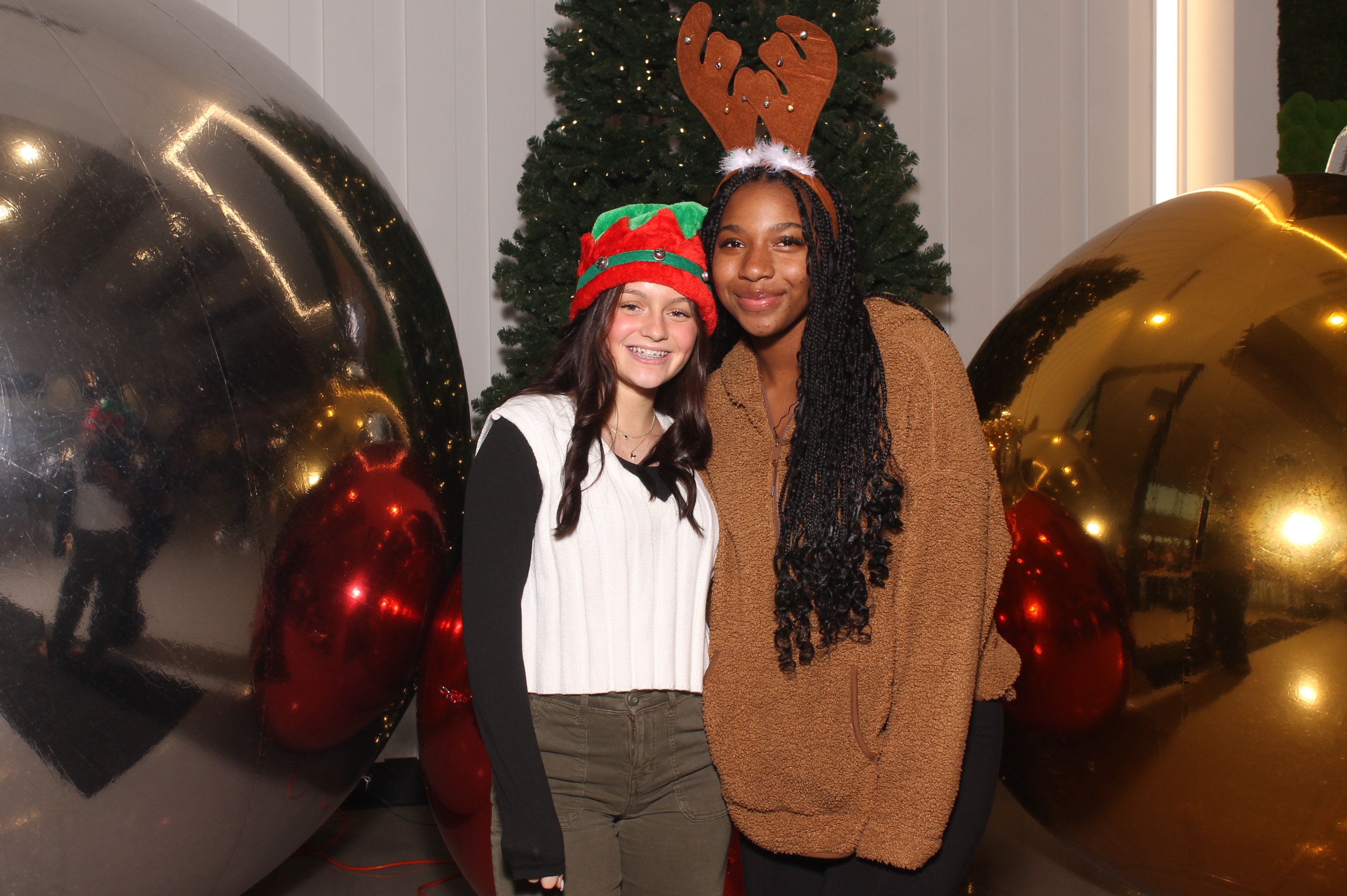 Rivers Crossing Christmas Invite | View more photos from the event at gallery.photoboothcincy.com/u/PhotoBoothCincy/Rivers-Crossing-Christmas-Invite