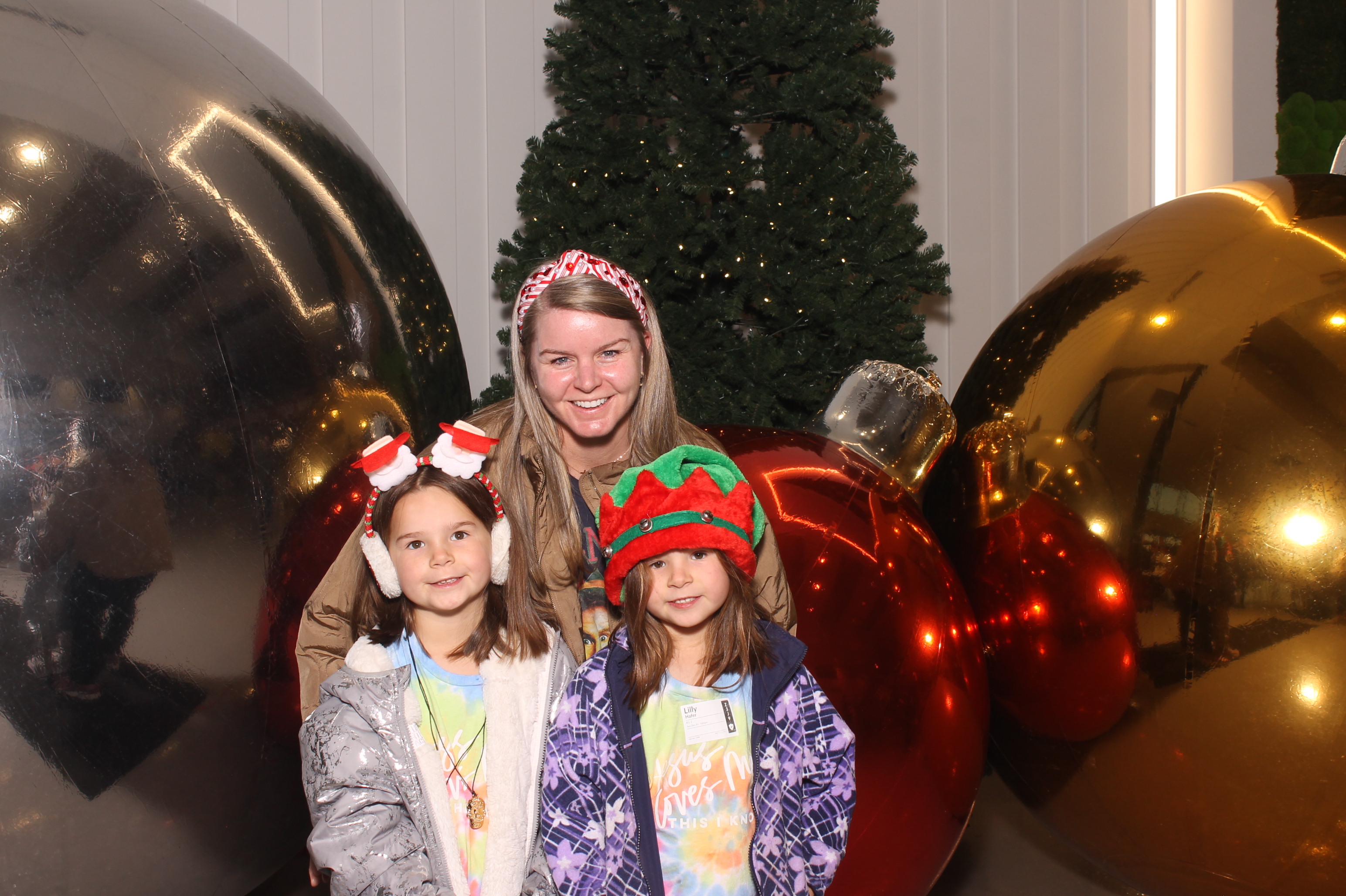 Rivers Crossing Christmas Invite | View more photos from the event at gallery.photoboothcincy.com/u/PhotoBoothCincy/Rivers-Crossing-Christmas-Invite