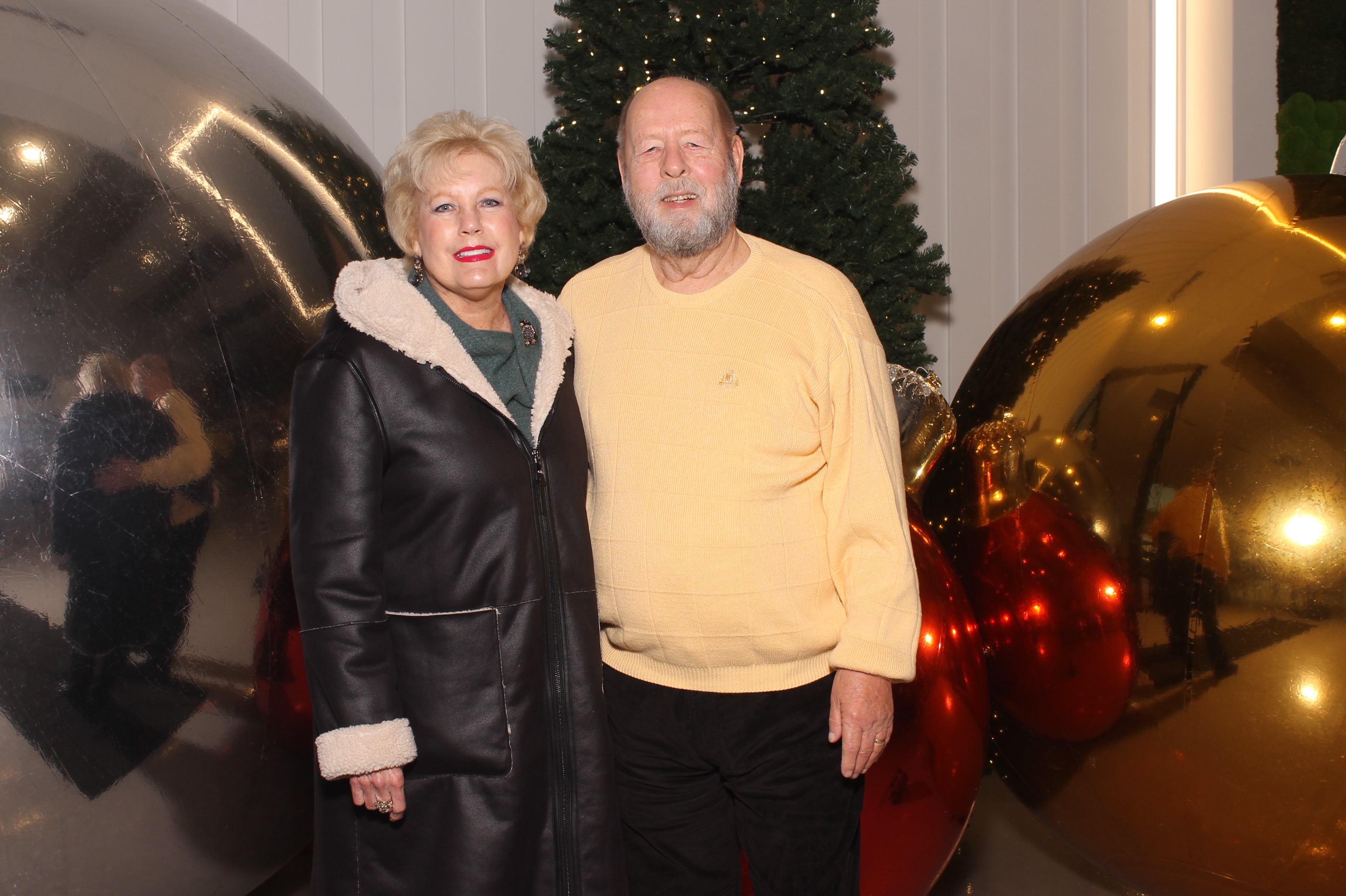 Rivers Crossing Christmas Invite | View more photos from the event at gallery.photoboothcincy.com/u/PhotoBoothCincy/Rivers-Crossing-Christmas-Invite