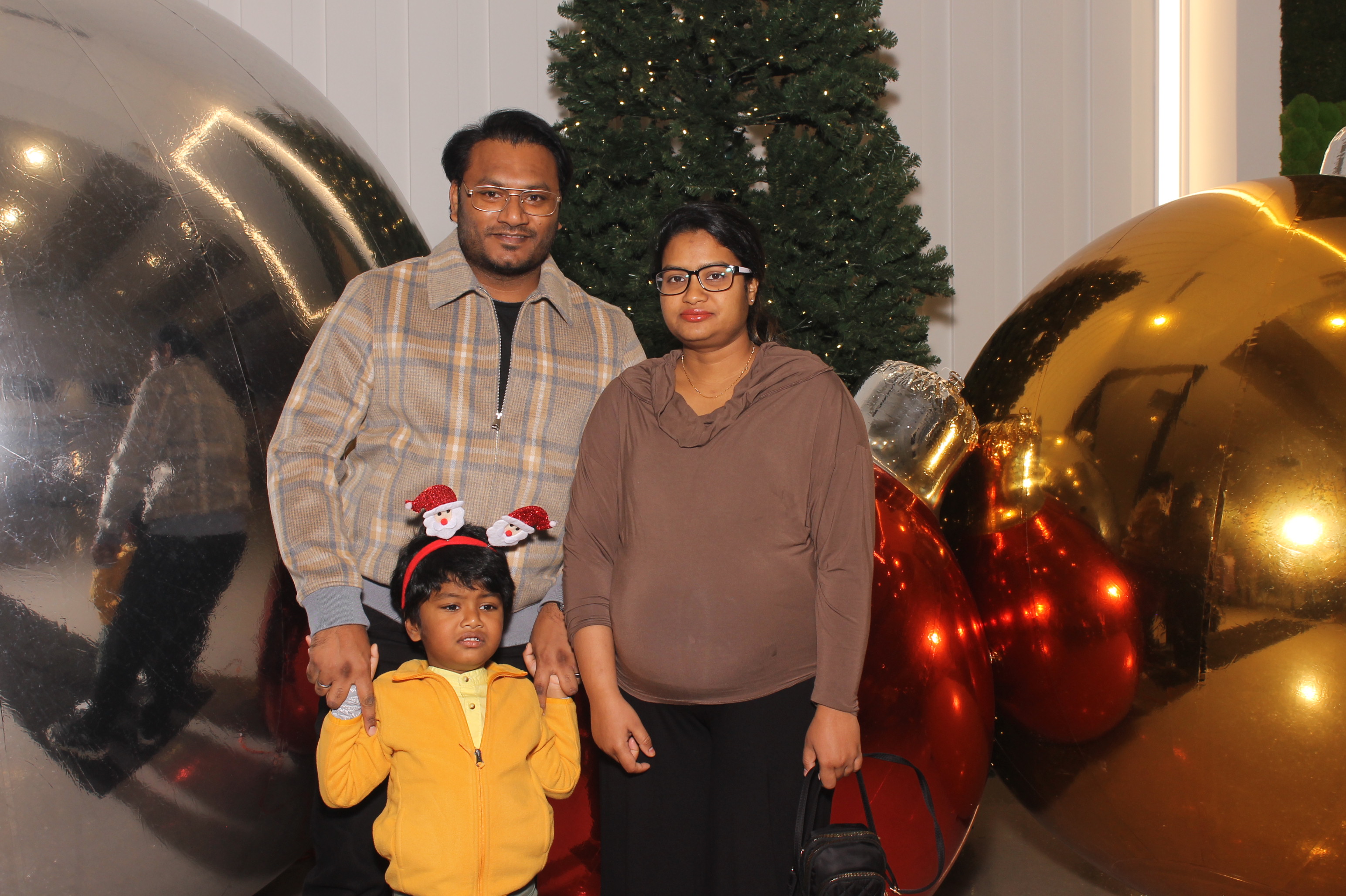 Rivers Crossing Christmas Invite | View more photos from the event at gallery.photoboothcincy.com/u/PhotoBoothCincy/Rivers-Crossing-Christmas-Invite