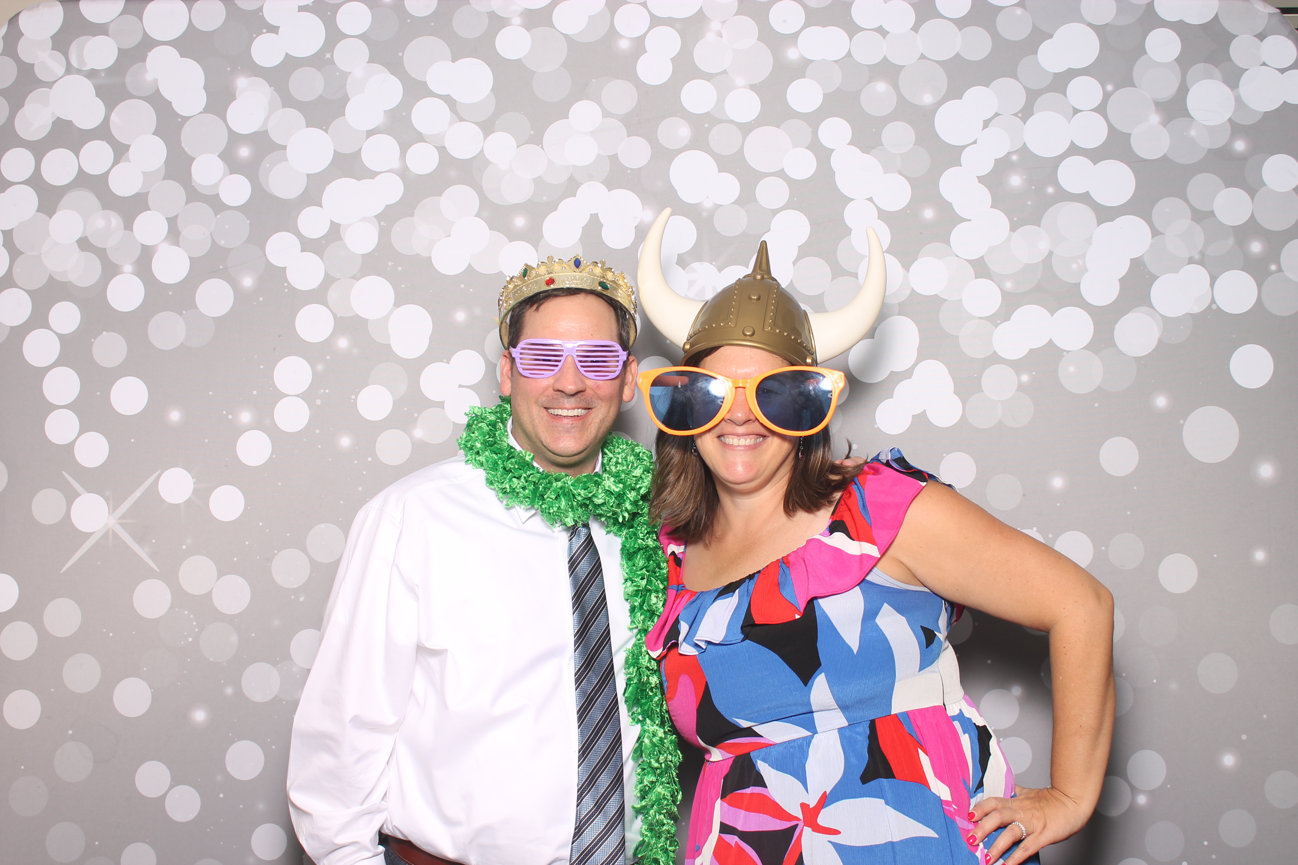 Robert & Lori | View more photos from the event at gallery.photoboothcincy.com/u/PhotoBoothCincy/Robert-Lori