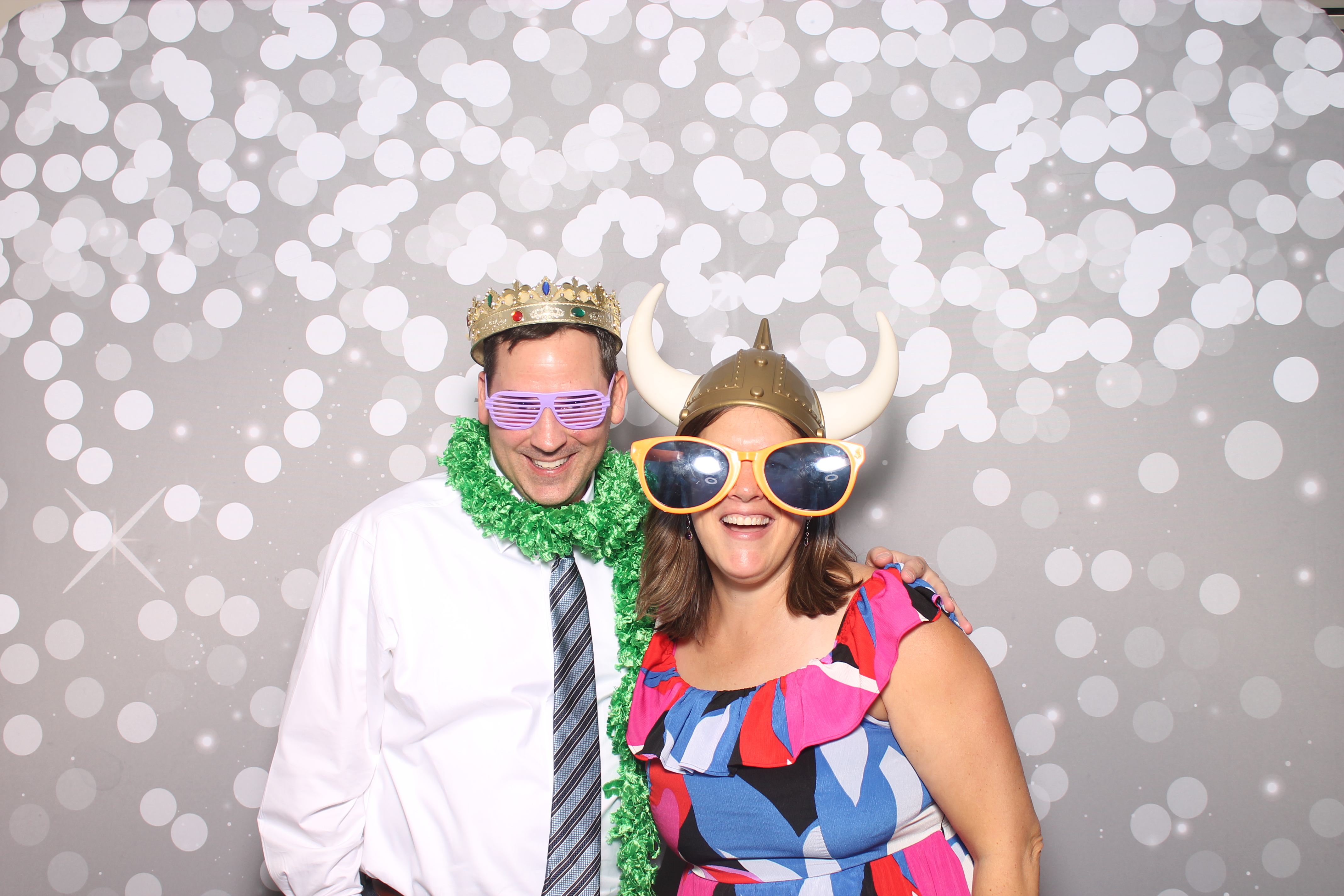 Robert & Lori | View more photos from the event at gallery.photoboothcincy.com/u/PhotoBoothCincy/Robert-Lori