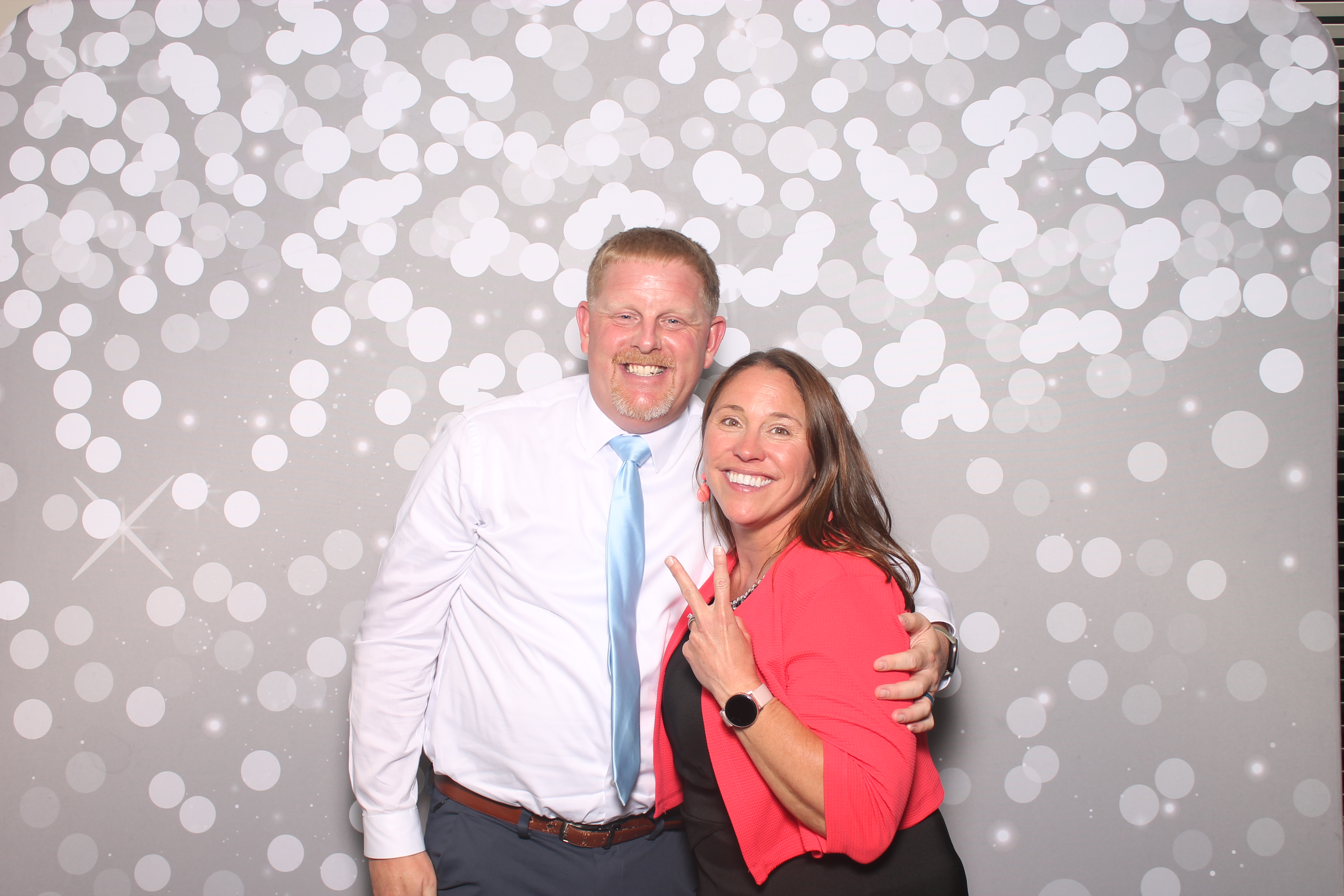 Robert & Lori | View more photos from the event at gallery.photoboothcincy.com/u/PhotoBoothCincy/Robert-Lori