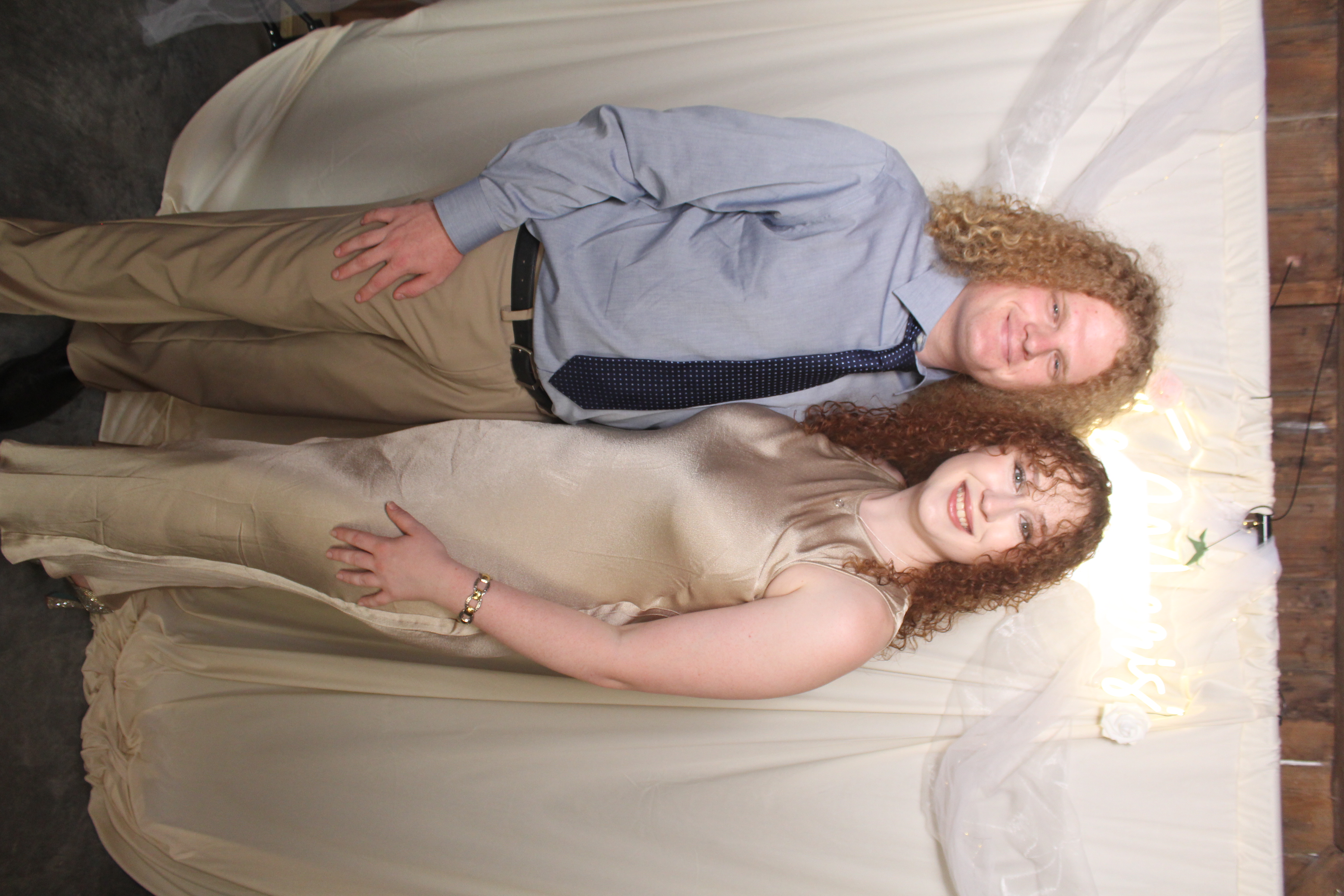 Ryan & Madison  | View more photos from the event at gallery.photoboothcincy.com/u/PhotoBoothCincy/Ryan-Madison