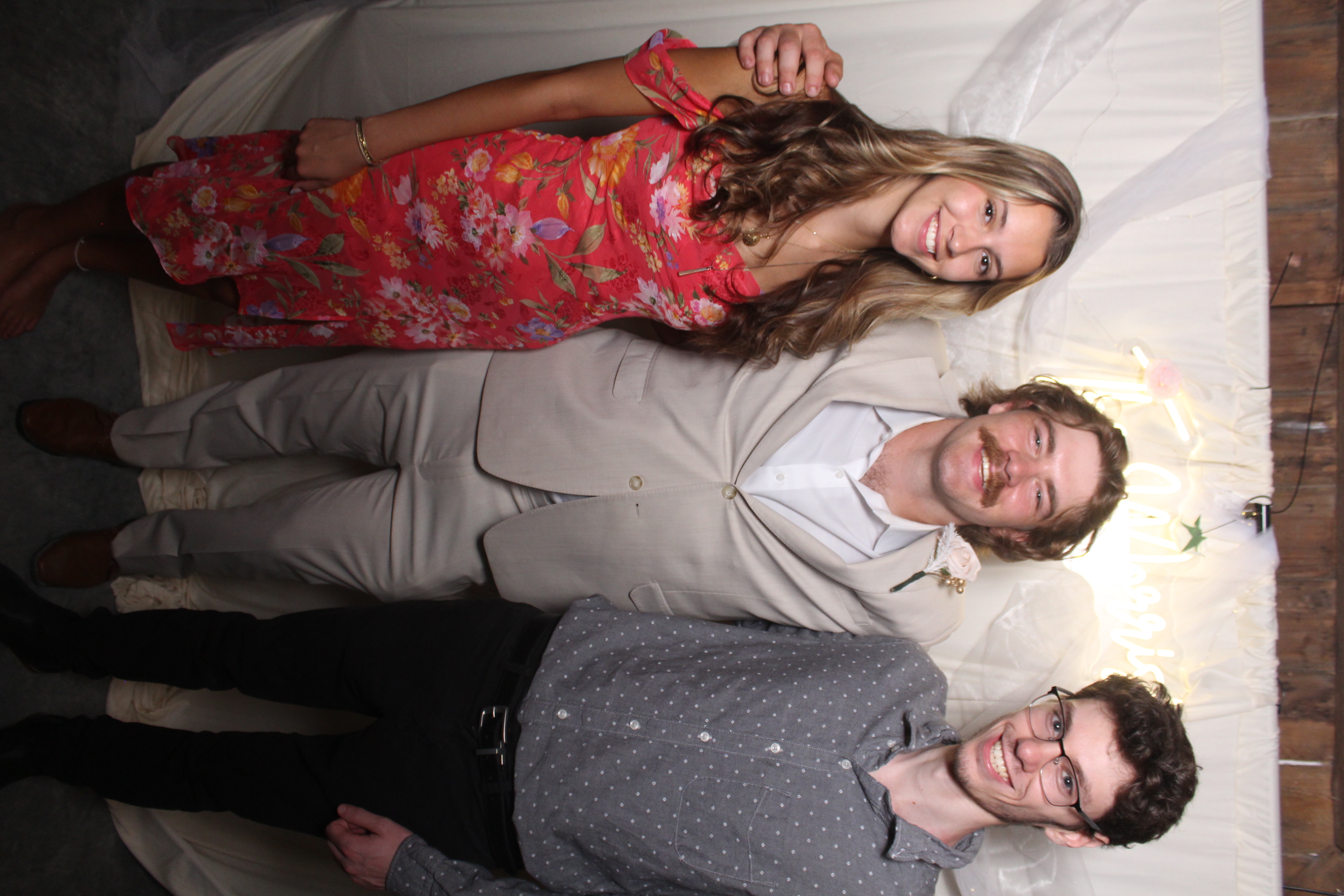 Ryan & Madison  | View more photos from the event at gallery.photoboothcincy.com/u/PhotoBoothCincy/Ryan-Madison