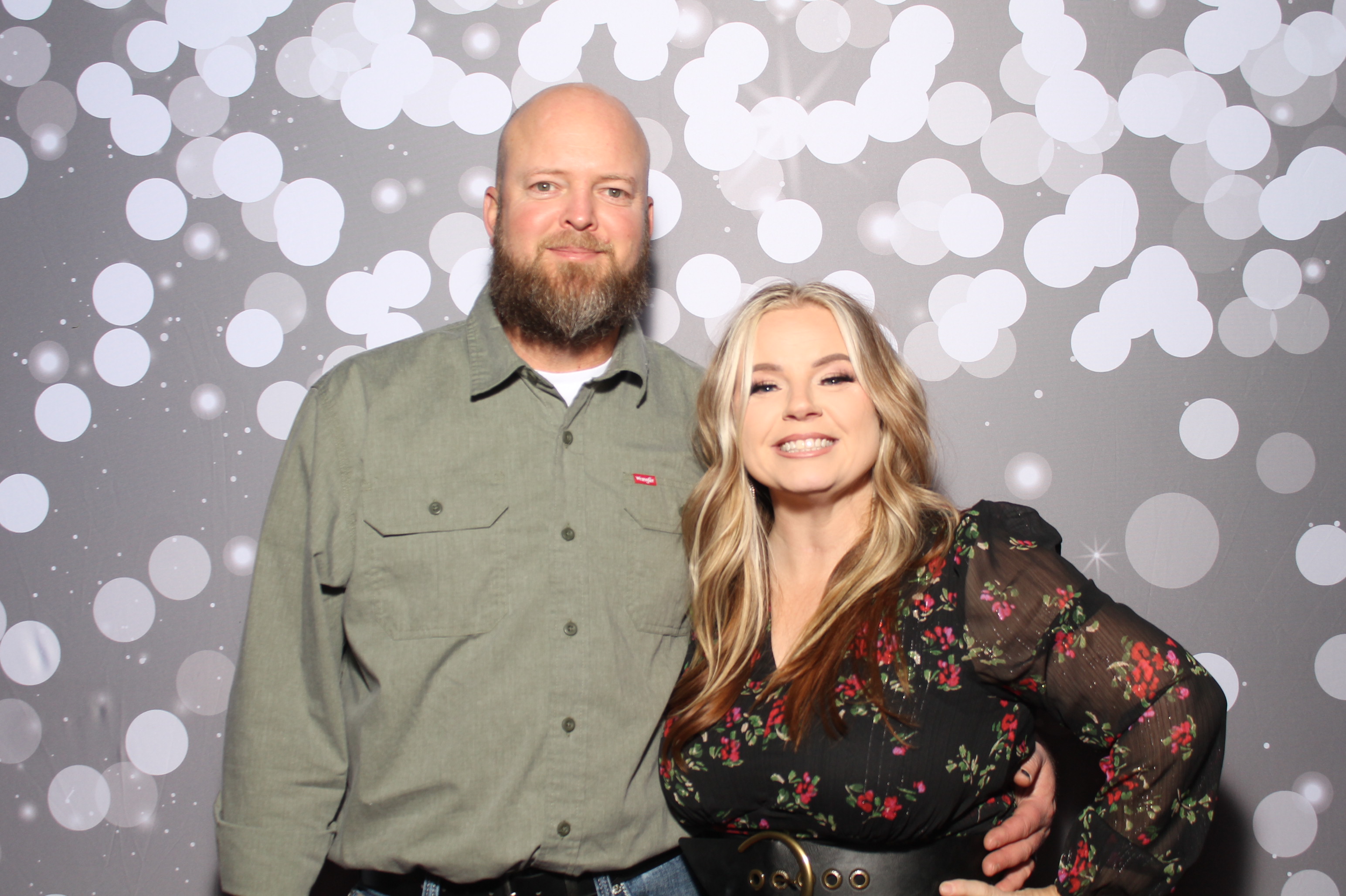 SEI Holiday Party | View more photos from the event at gallery.photoboothcincy.com/u/PhotoBoothCincy/SEI-Holiday-Party