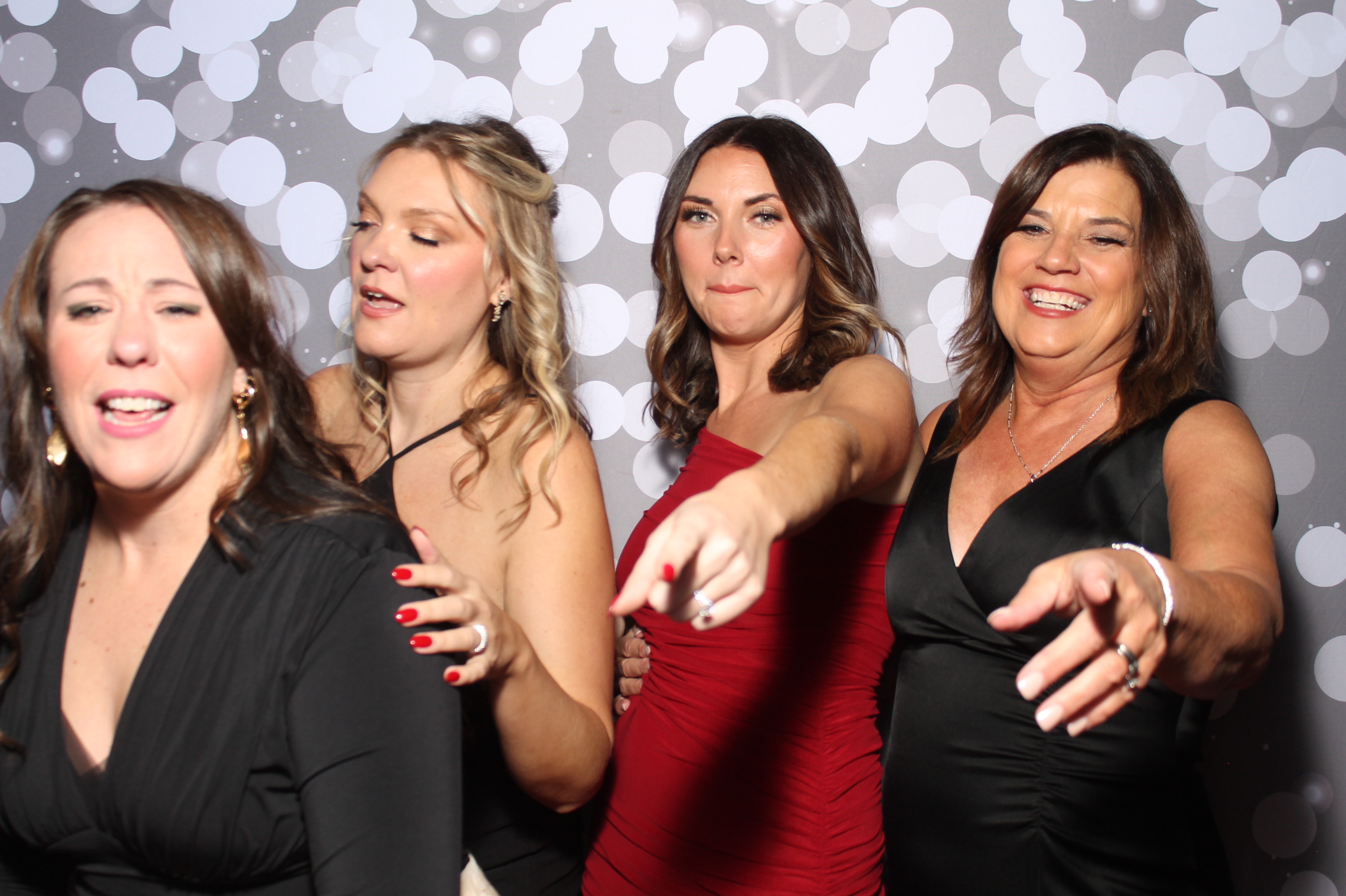 SEI Holiday Party | View more photos from the event at gallery.photoboothcincy.com/u/PhotoBoothCincy/SEI-Holiday-Party