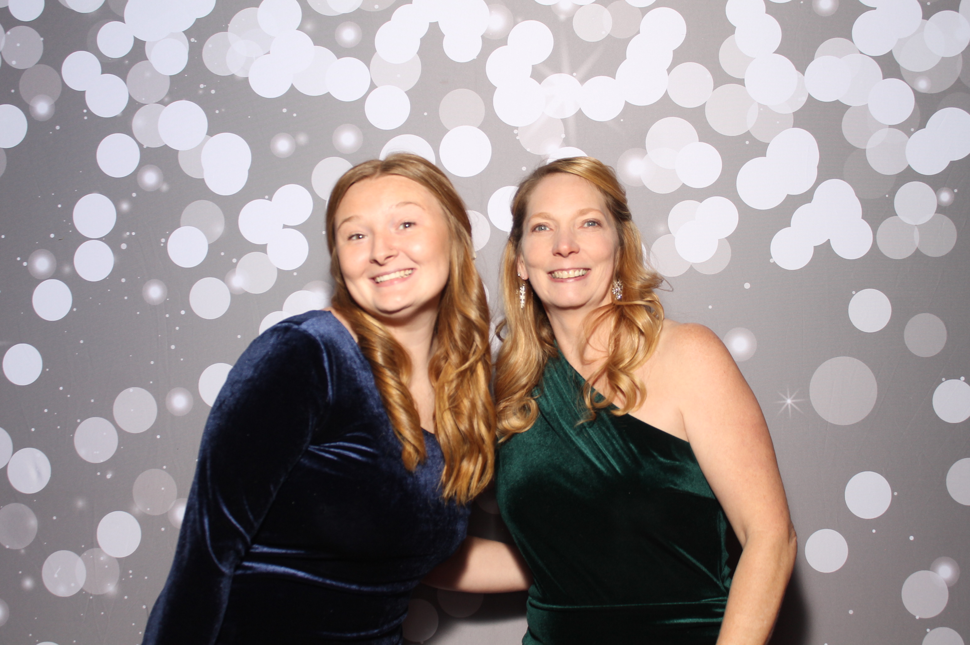 SEI Holiday Party | View more photos from the event at gallery.photoboothcincy.com/u/PhotoBoothCincy/SEI-Holiday-Party