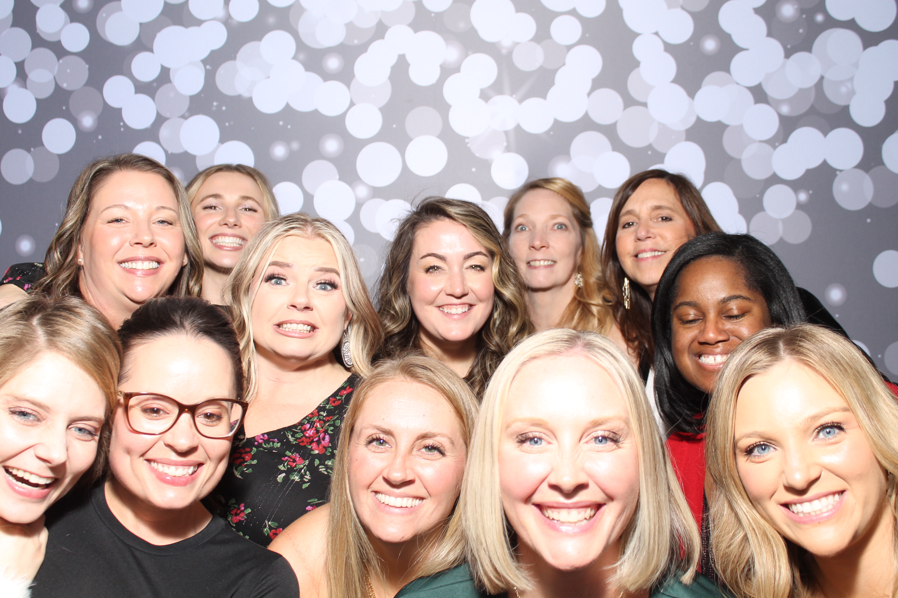 SEI Holiday Party | View more photos from the event at gallery.photoboothcincy.com/u/PhotoBoothCincy/SEI-Holiday-Party