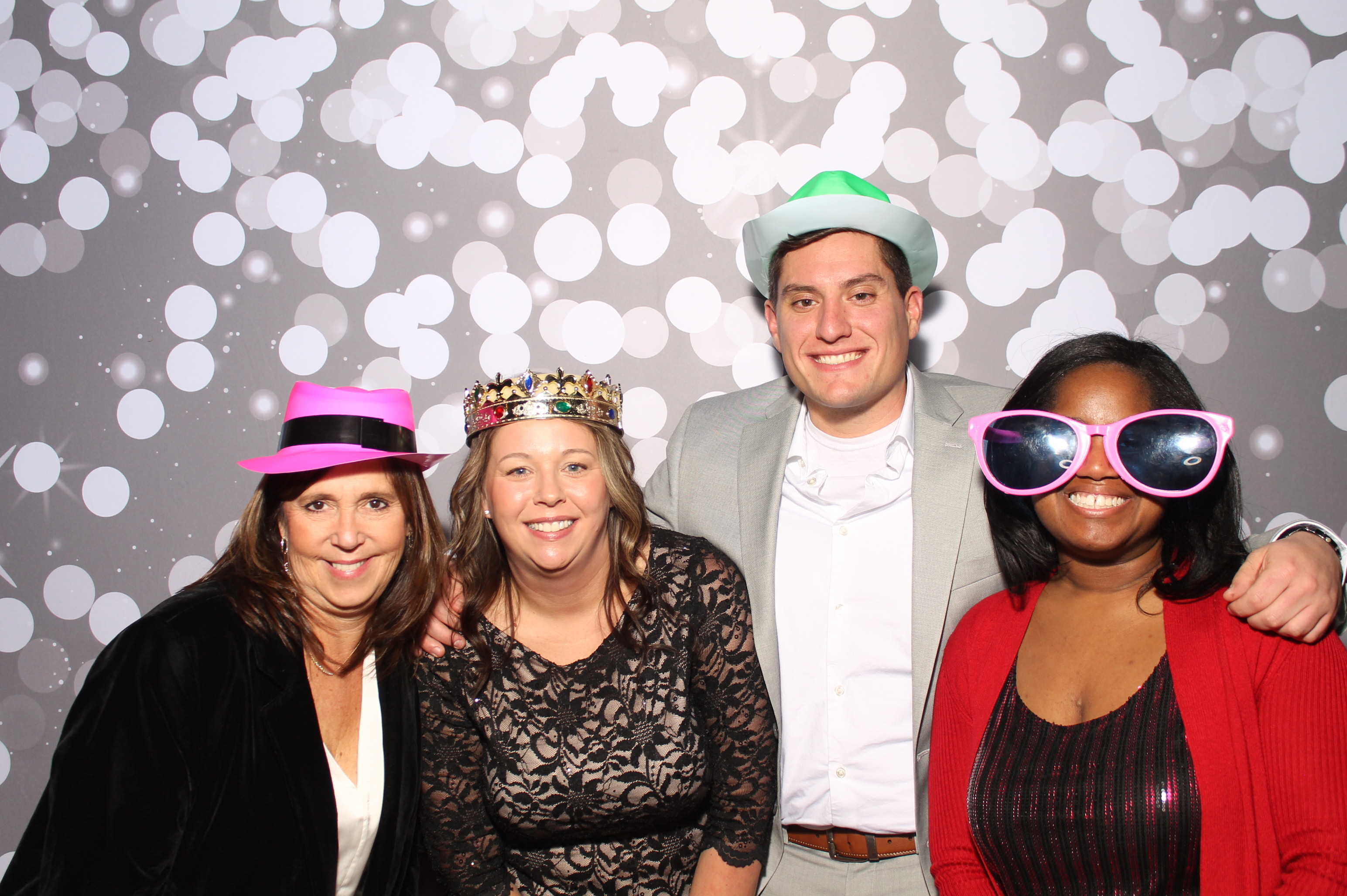SEI Holiday Party | View more photos from the event at gallery.photoboothcincy.com/u/PhotoBoothCincy/SEI-Holiday-Party