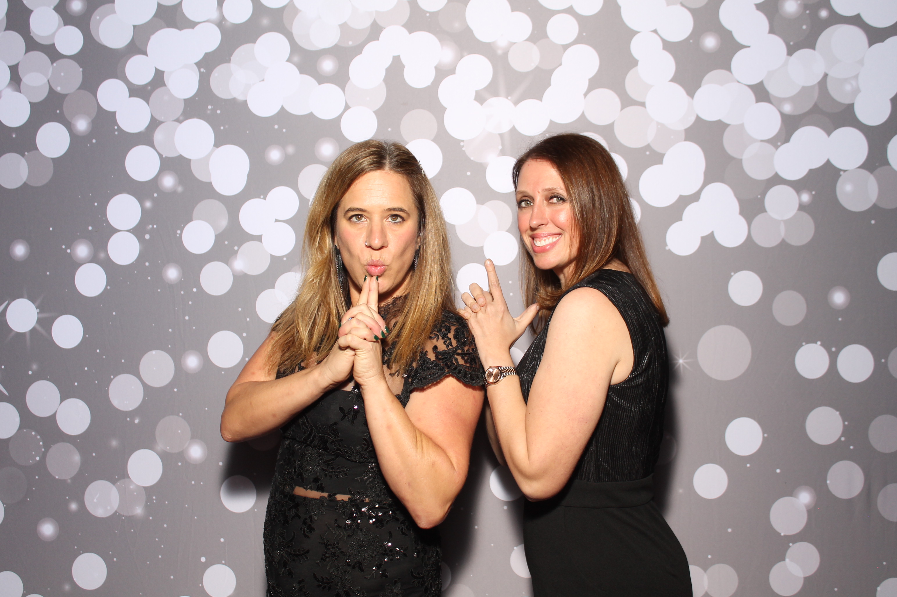 SEI Holiday Party | View more photos from the event at gallery.photoboothcincy.com/u/PhotoBoothCincy/SEI-Holiday-Party