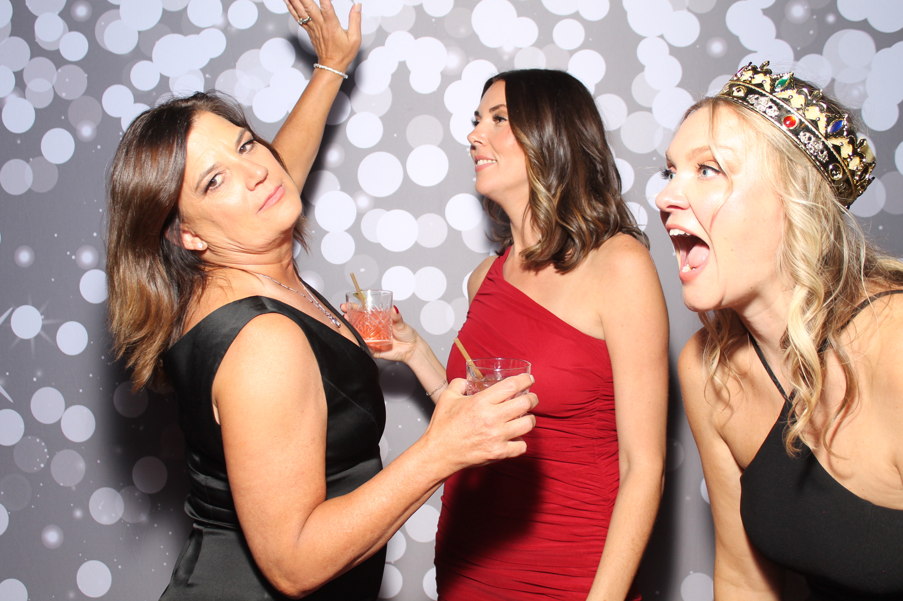 SEI Holiday Party | View more photos from the event at gallery.photoboothcincy.com/u/PhotoBoothCincy/SEI-Holiday-Party