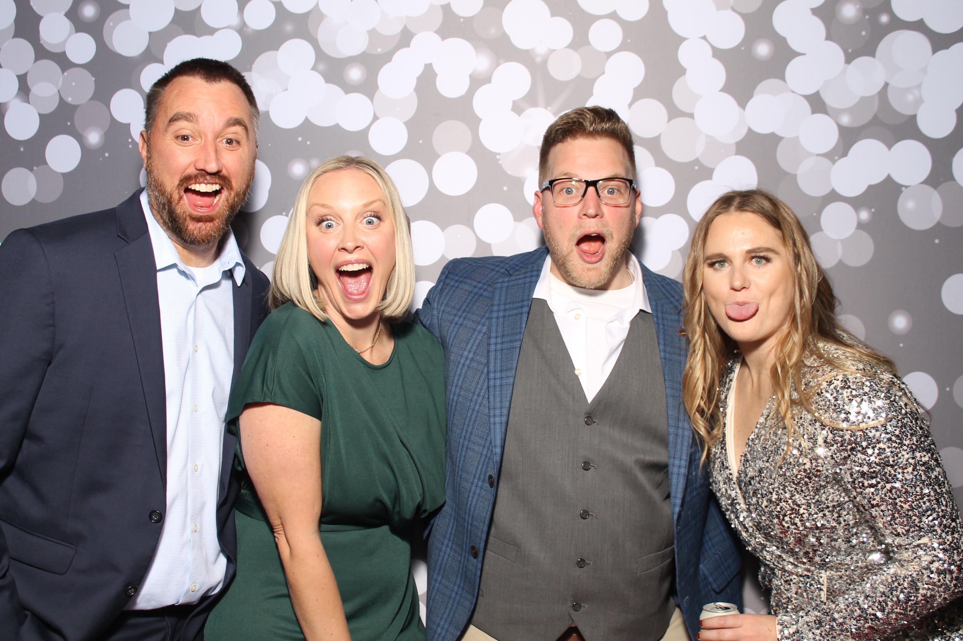 SEI Holiday Party | View more photos from the event at gallery.photoboothcincy.com/u/PhotoBoothCincy/SEI-Holiday-Party