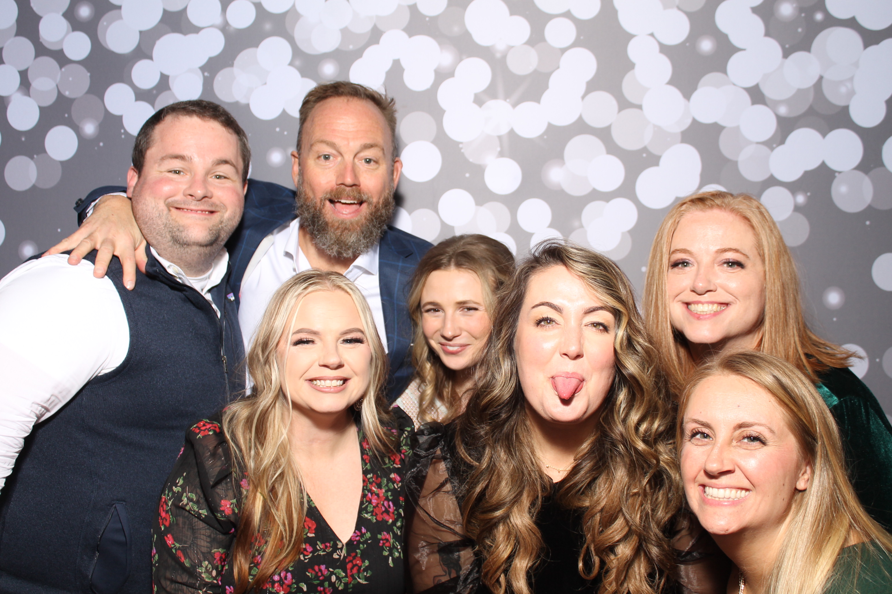 SEI Holiday Party | View more photos from the event at gallery.photoboothcincy.com/u/PhotoBoothCincy/SEI-Holiday-Party