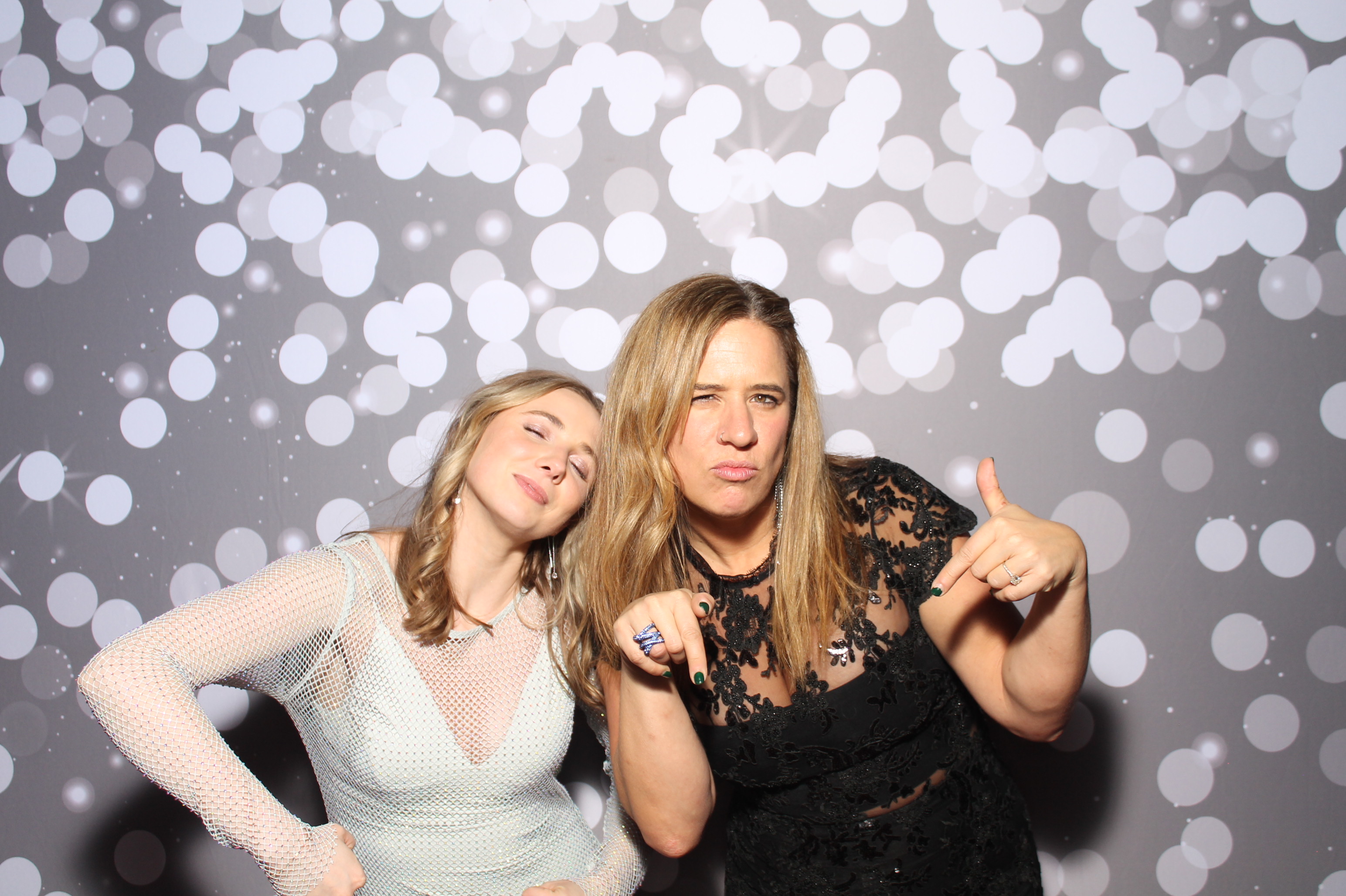SEI Holiday Party | View more photos from the event at gallery.photoboothcincy.com/u/PhotoBoothCincy/SEI-Holiday-Party