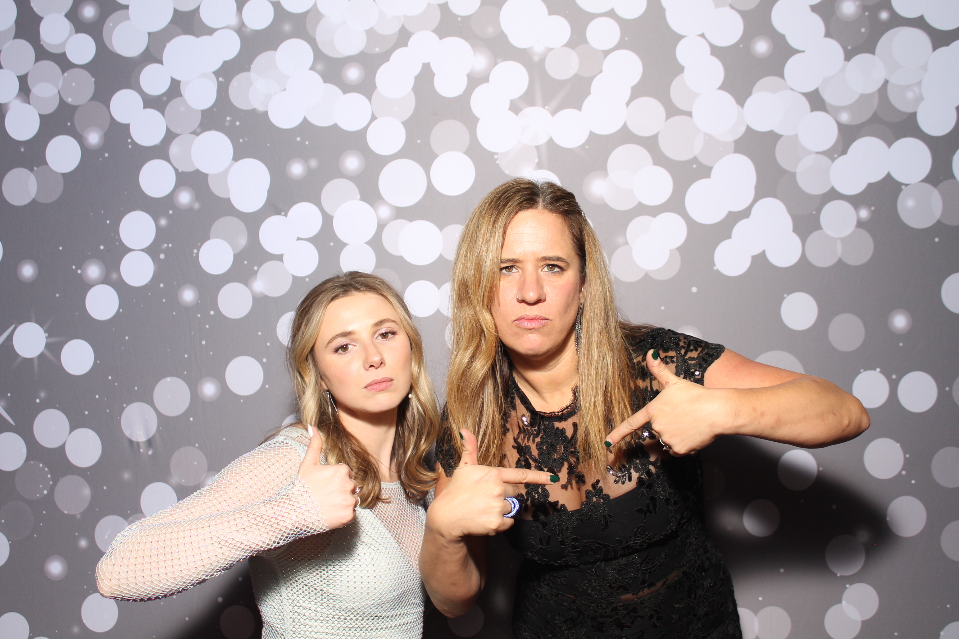 SEI Holiday Party | View more photos from the event at gallery.photoboothcincy.com/u/PhotoBoothCincy/SEI-Holiday-Party