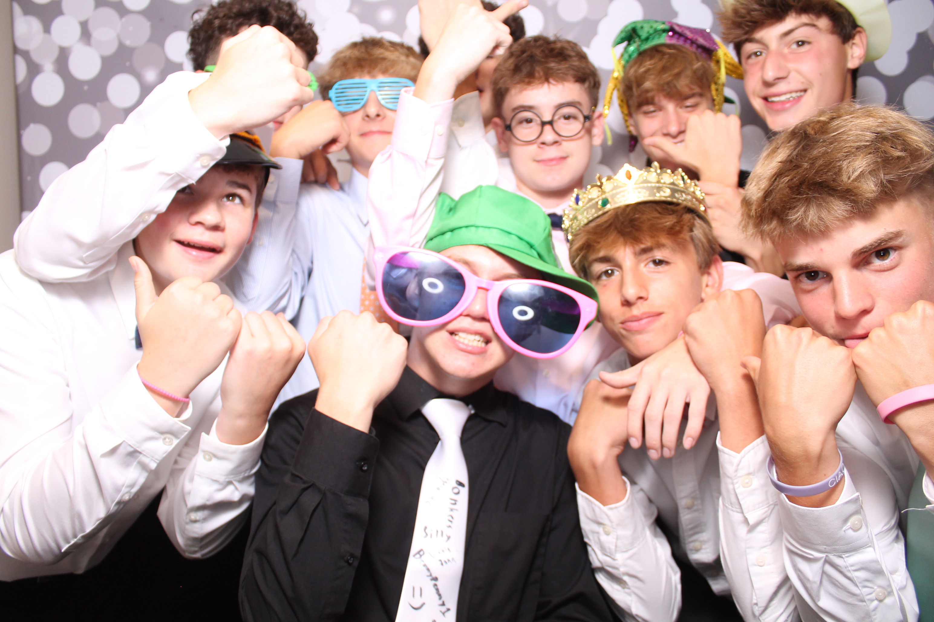 SHDHS Homecoming | View more photos from the event at gallery.photoboothcincy.com/u/PhotoBoothCincy/SHDHS-Homecoming