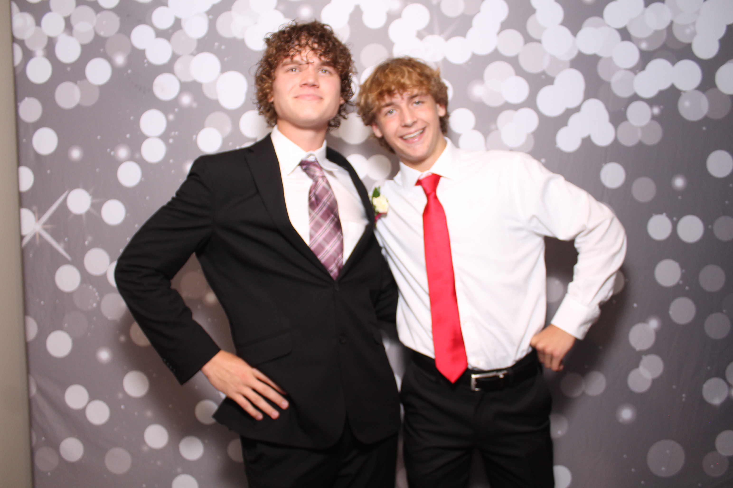 SHDHS Homecoming | View more photos from the event at gallery.photoboothcincy.com/u/PhotoBoothCincy/SHDHS-Homecoming