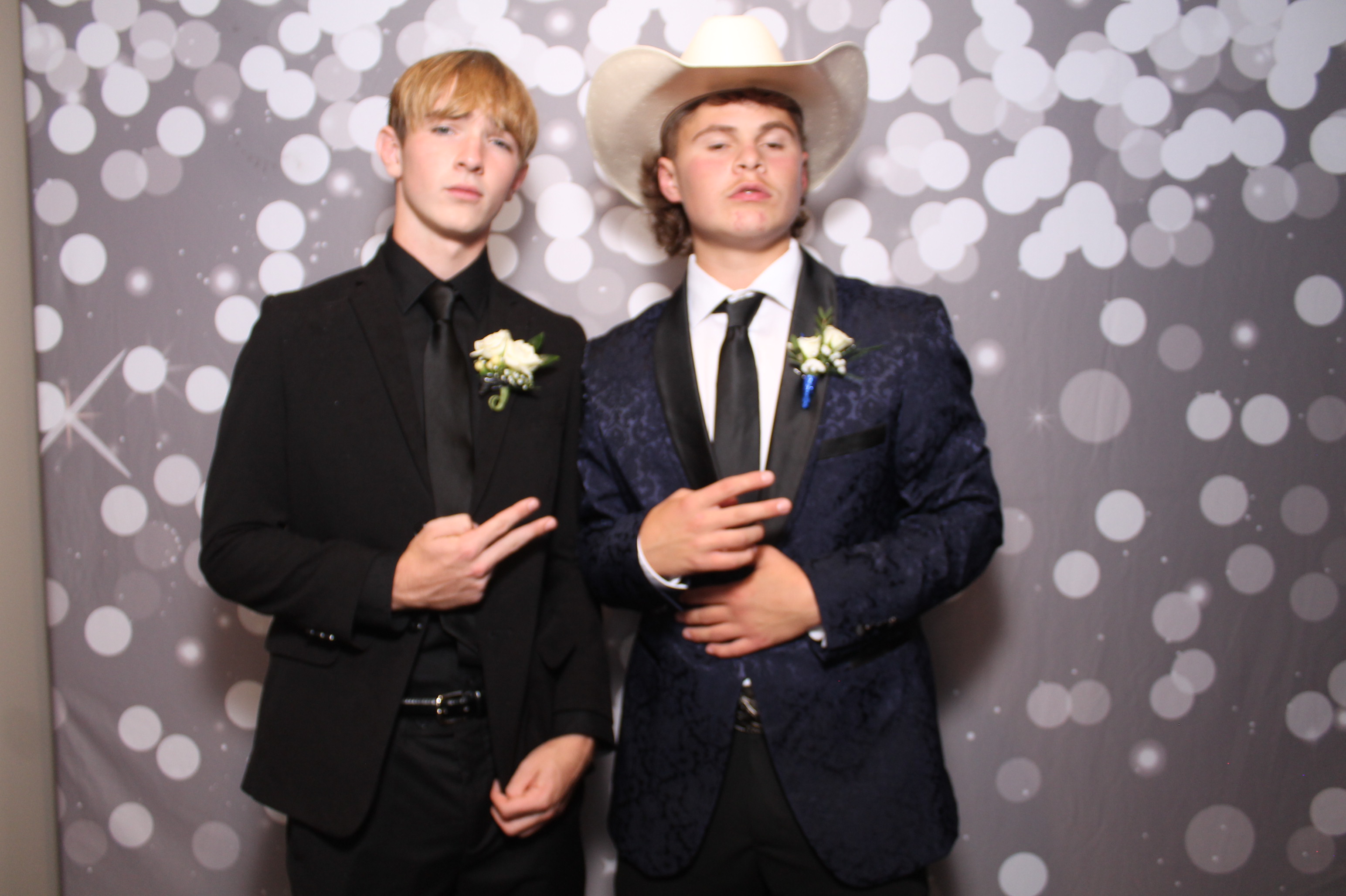 SHDHS Homecoming | View more photos from the event at gallery.photoboothcincy.com/u/PhotoBoothCincy/SHDHS-Homecoming