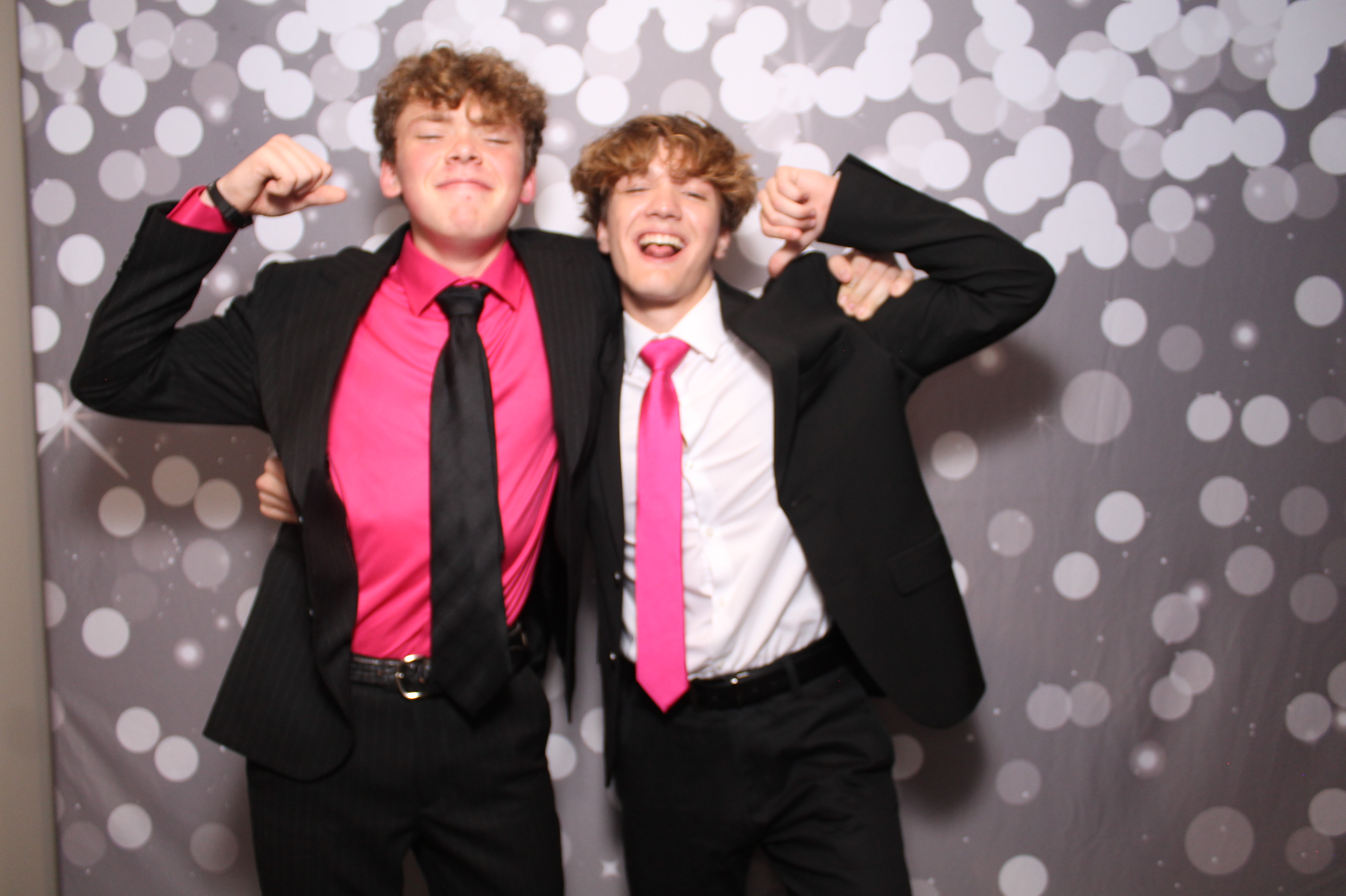SHDHS Homecoming | View more photos from the event at gallery.photoboothcincy.com/u/PhotoBoothCincy/SHDHS-Homecoming