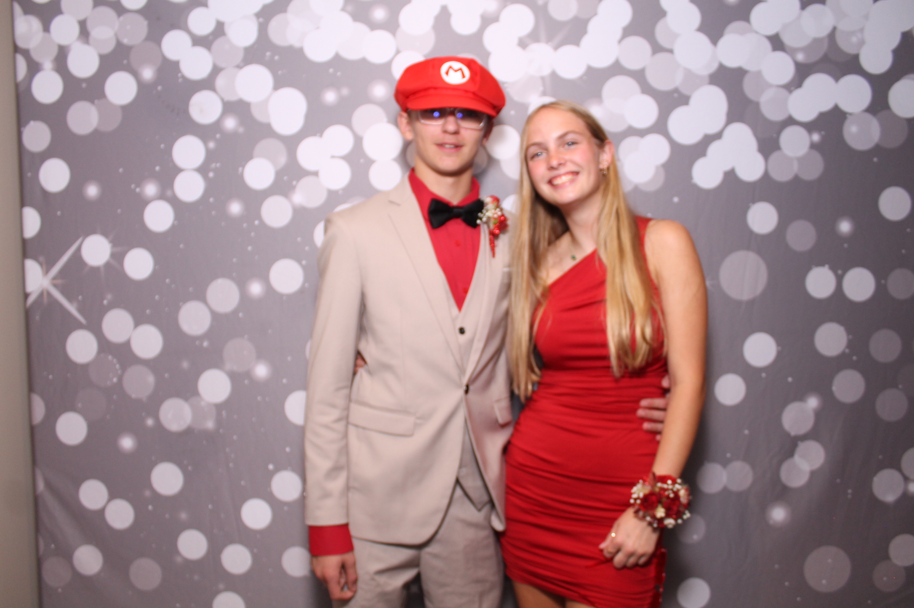 SHDHS Homecoming | View more photos from the event at gallery.photoboothcincy.com/u/PhotoBoothCincy/SHDHS-Homecoming