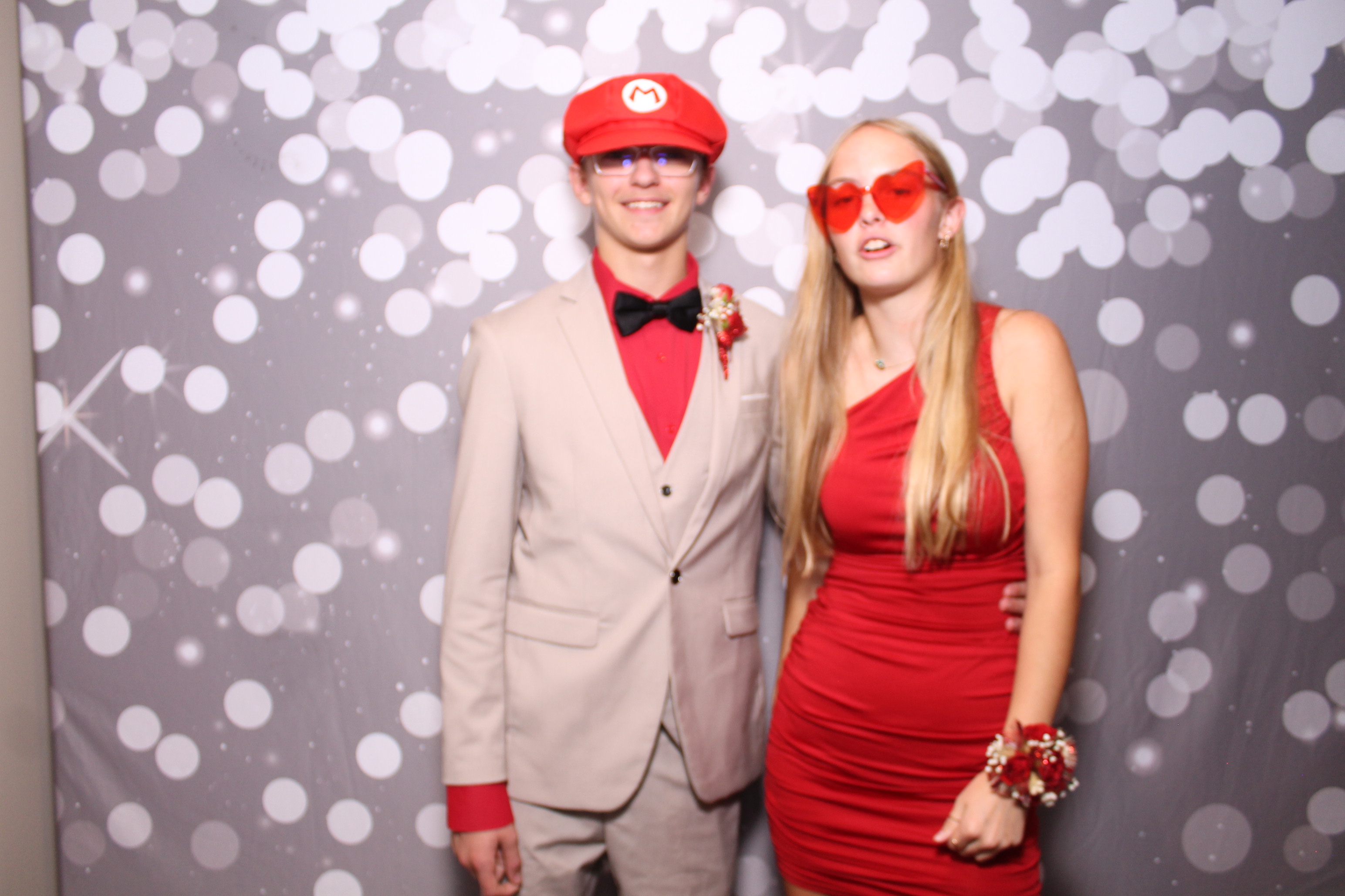 SHDHS Homecoming | View more photos from the event at gallery.photoboothcincy.com/u/PhotoBoothCincy/SHDHS-Homecoming