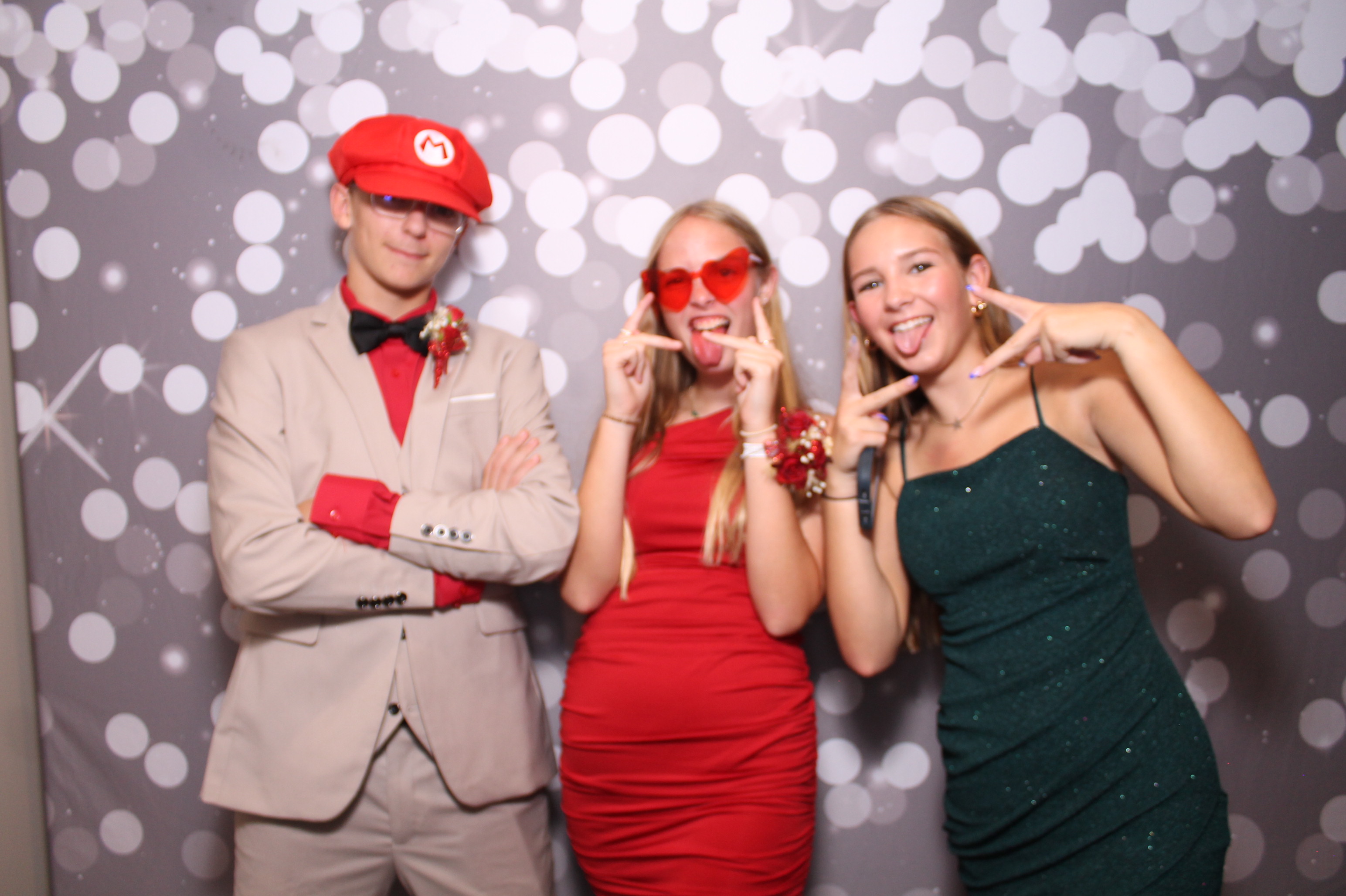SHDHS Homecoming | View more photos from the event at gallery.photoboothcincy.com/u/PhotoBoothCincy/SHDHS-Homecoming
