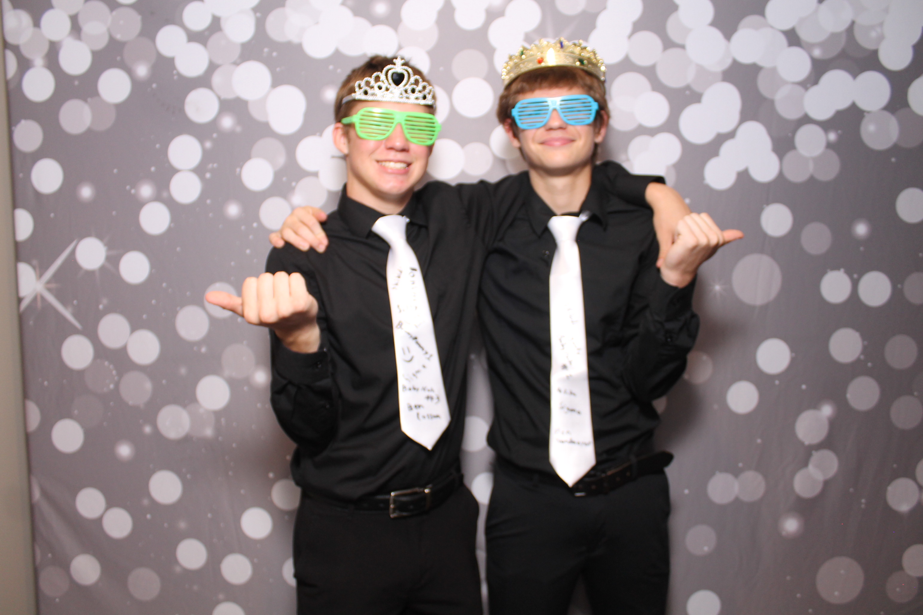 SHDHS Homecoming | View more photos from the event at gallery.photoboothcincy.com/u/PhotoBoothCincy/SHDHS-Homecoming