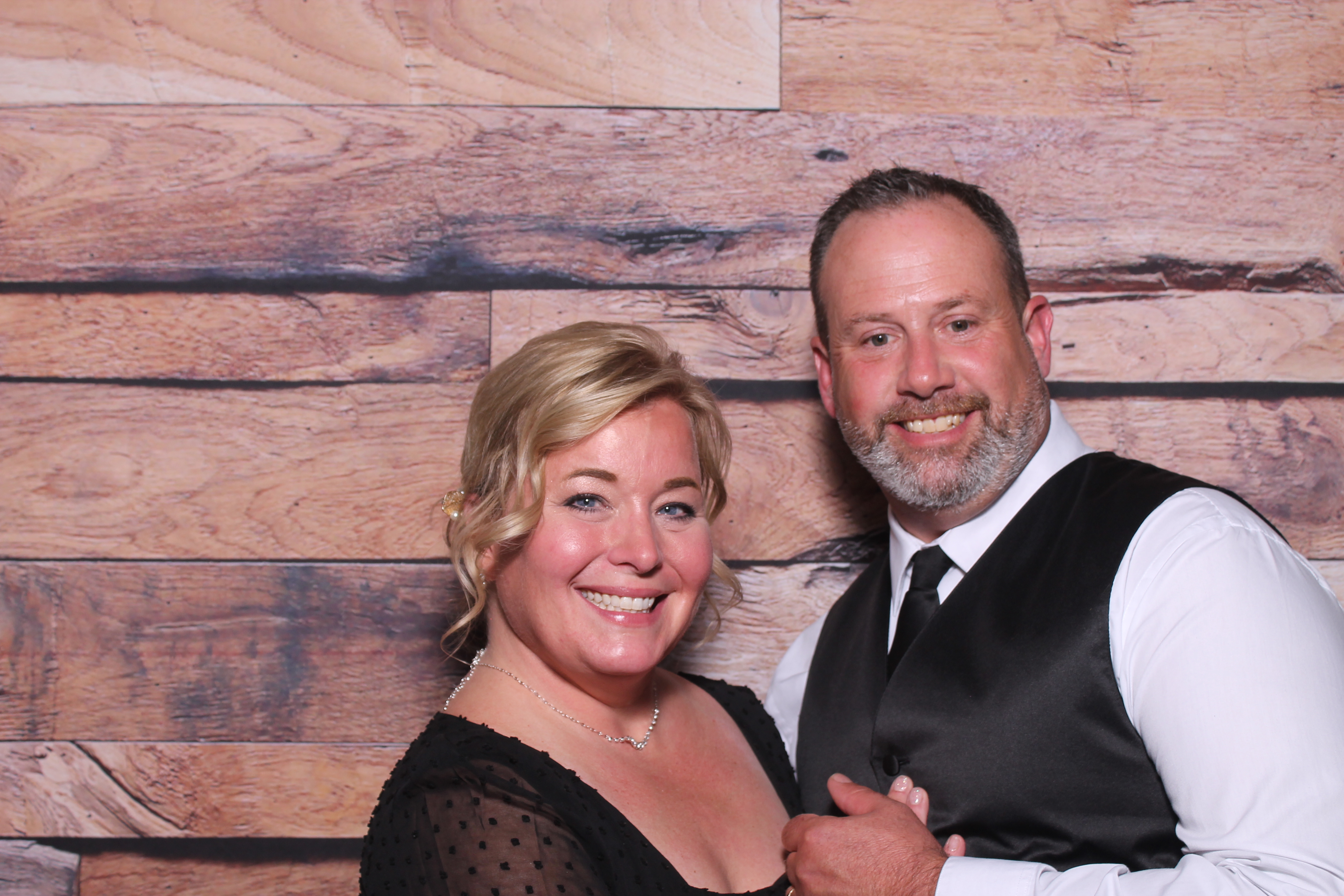 Sarah & Joe Fehrenbach | View more photos from the event at gallery.photoboothcincy.com/u/PhotoBoothCincy/Sarah-Joe-Fehrenbach
