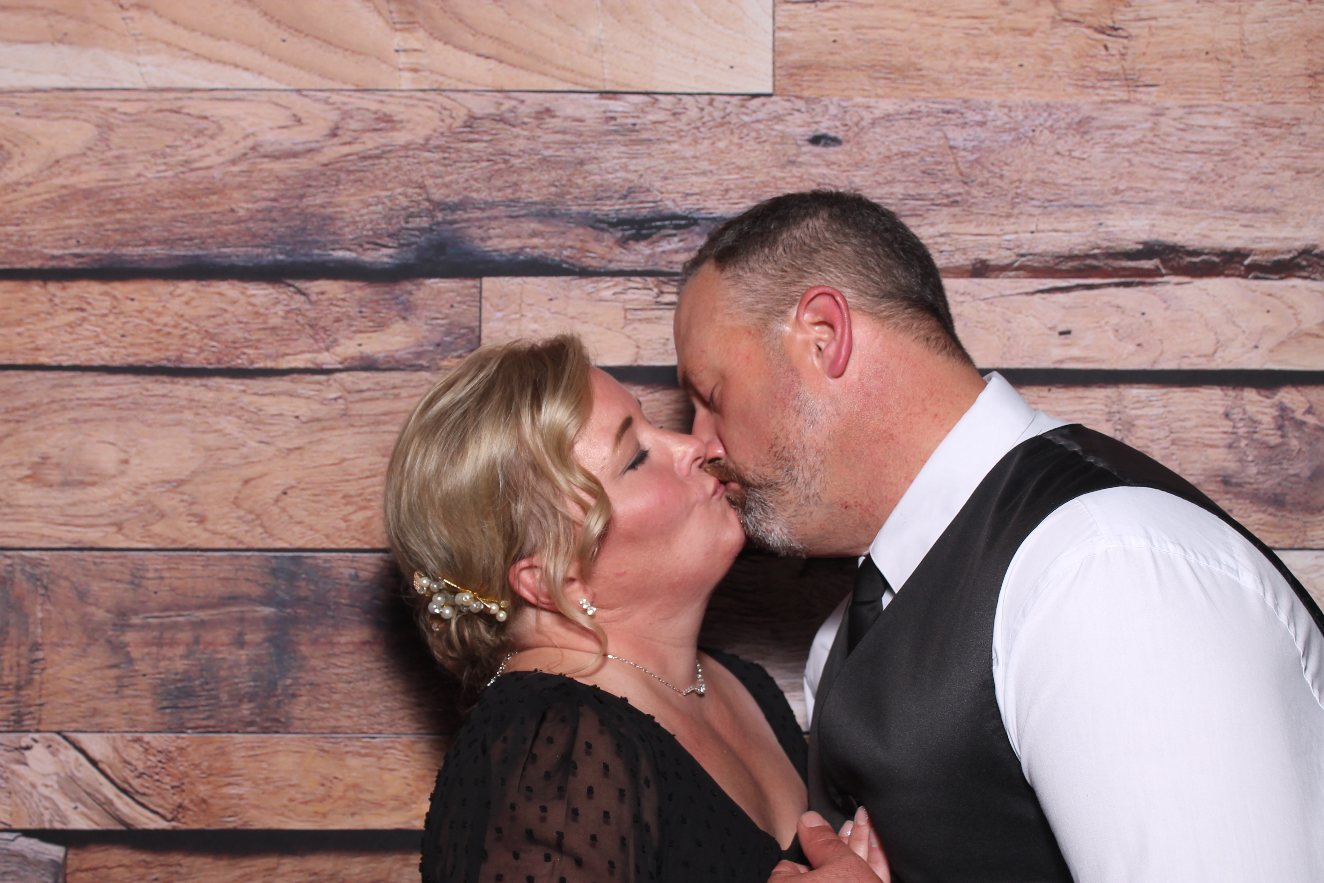 Sarah & Joe Fehrenbach | View more photos from the event at gallery.photoboothcincy.com/u/PhotoBoothCincy/Sarah-Joe-Fehrenbach