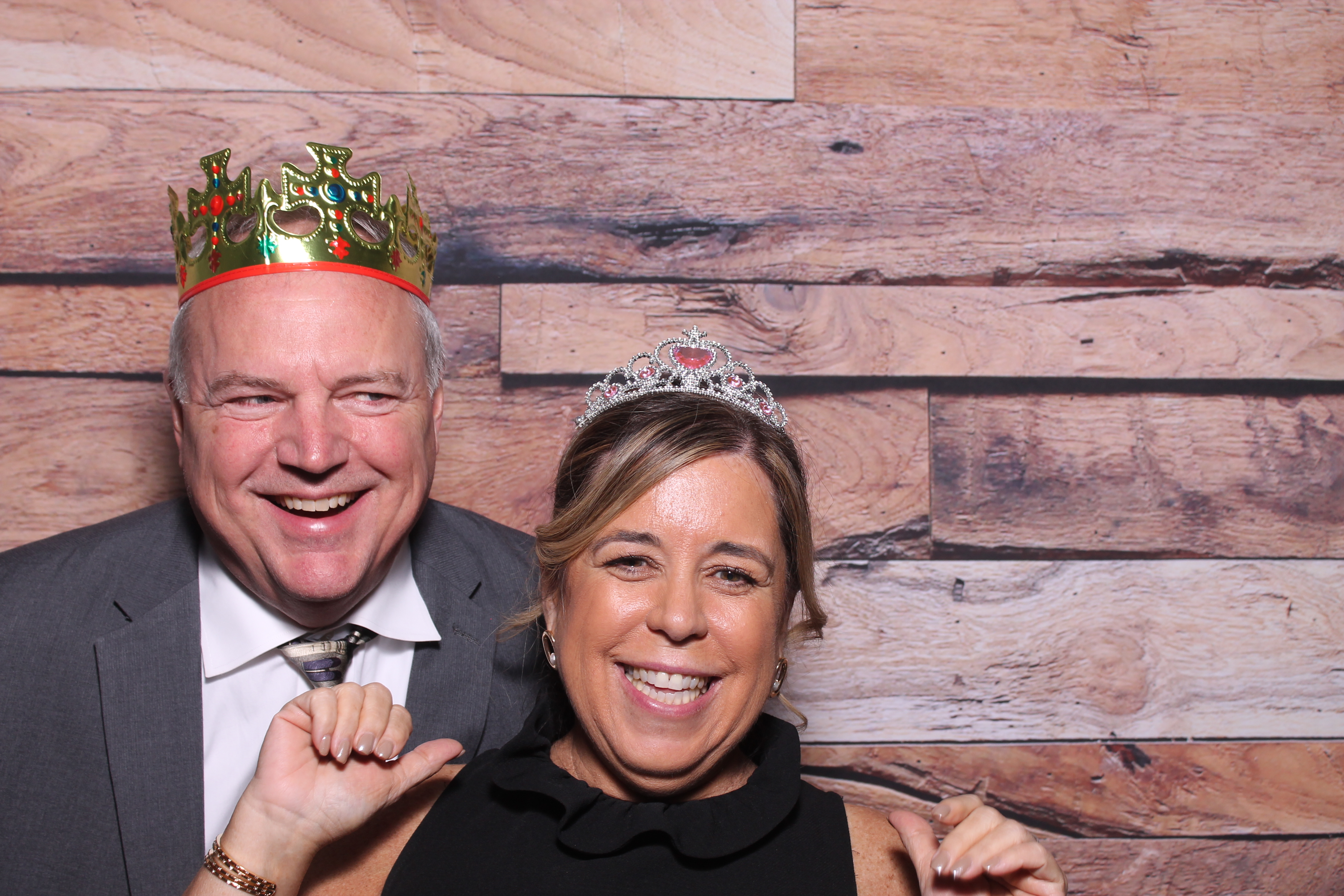 Sarah & Joe Fehrenbach | View more photos from the event at gallery.photoboothcincy.com/u/PhotoBoothCincy/Sarah-Joe-Fehrenbach
