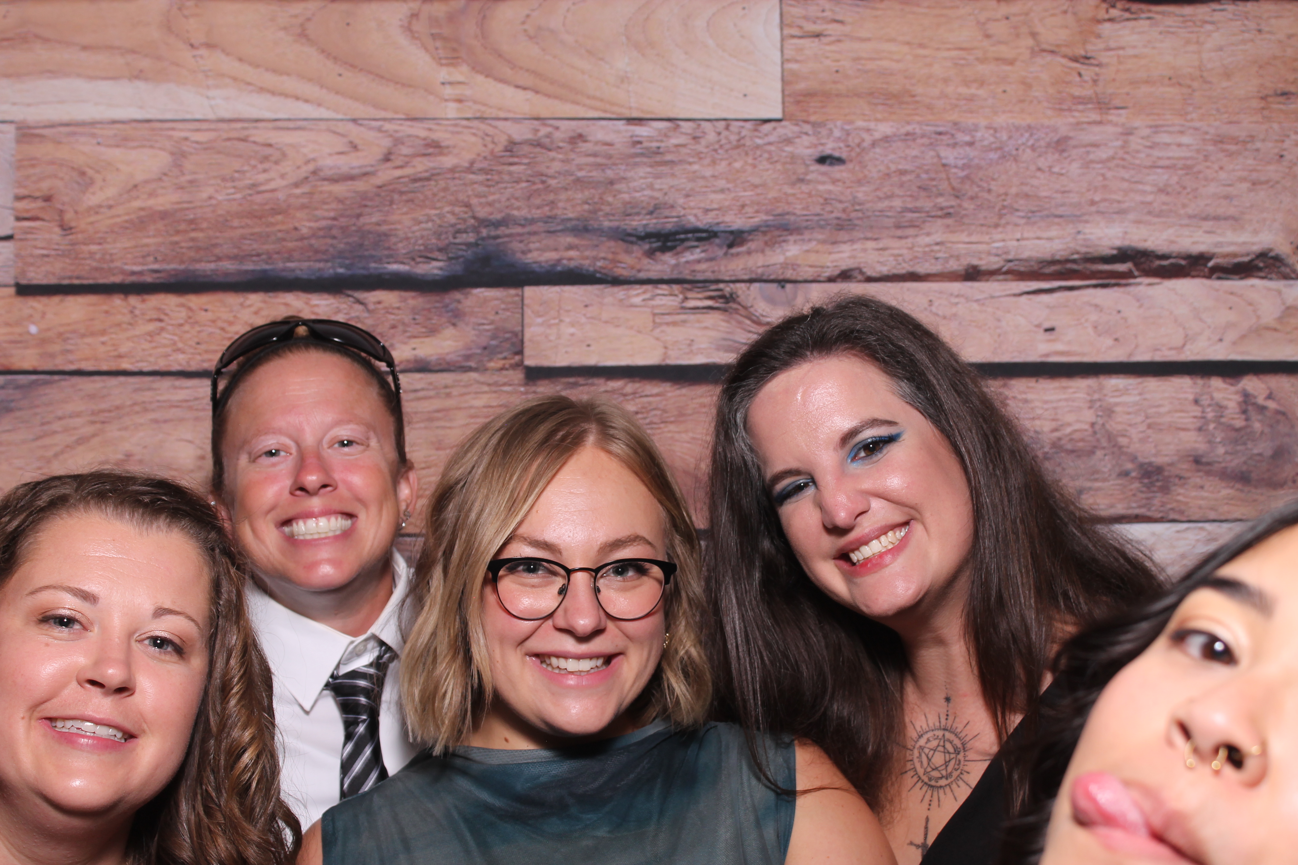 Sarah & Joe Fehrenbach | View more photos from the event at gallery.photoboothcincy.com/u/PhotoBoothCincy/Sarah-Joe-Fehrenbach