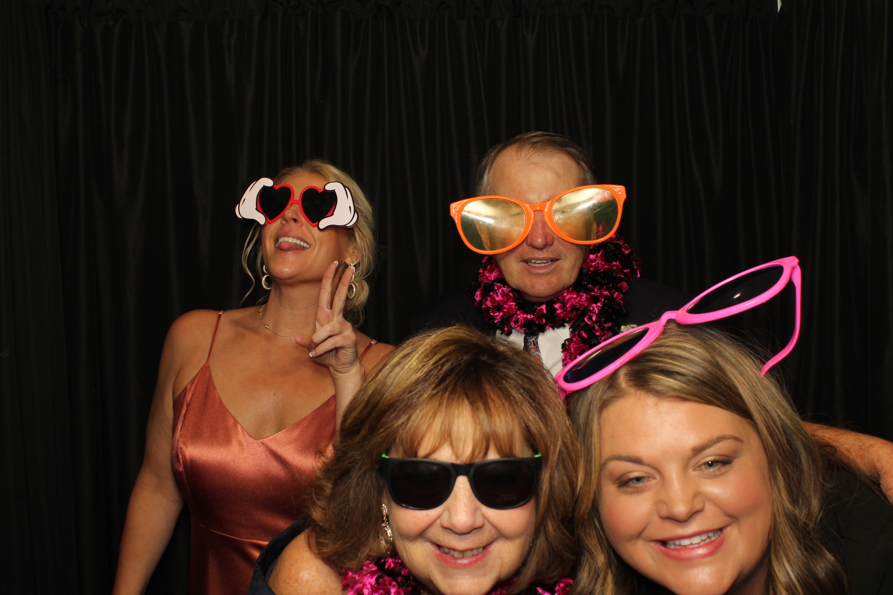 Sean & Alyssa Reception | View more photos from the event at gallery.photoboothcincy.com/u/PhotoBoothCincy/Sean-Alyssa-Reception