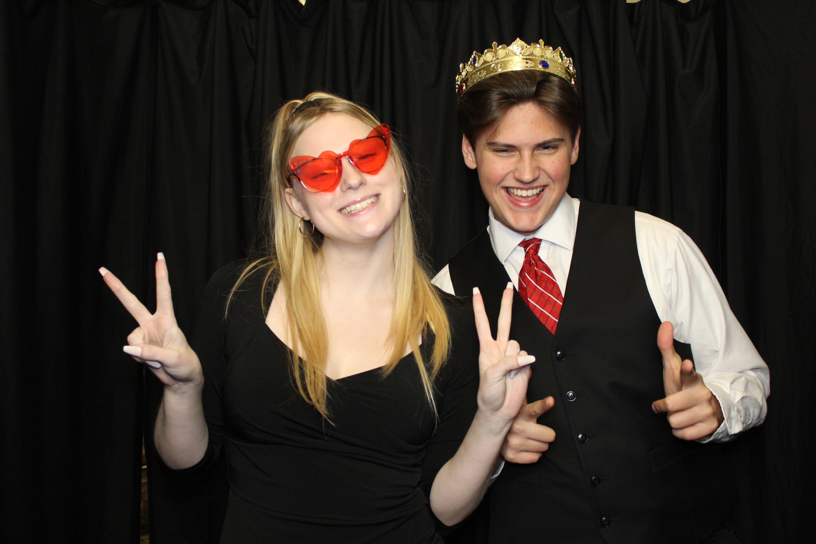 Senior Dinner Dance | View more photos from the event at gallery.photoboothcincy.com/u/PhotoBoothCincy/Senior-Dinner-Dance