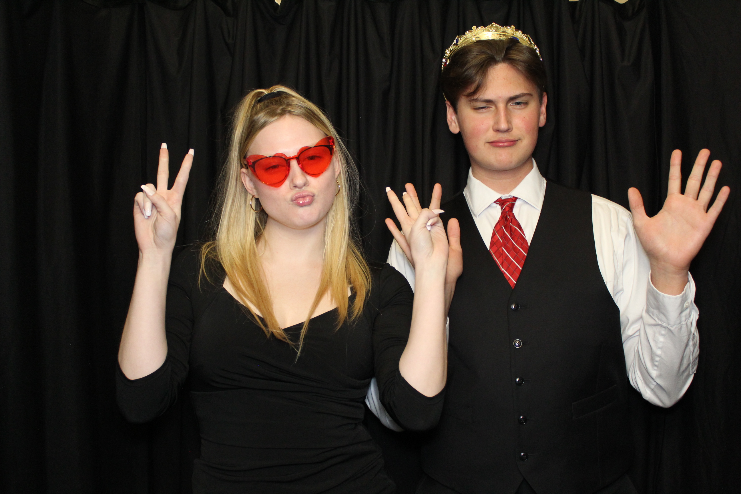 Senior Dinner Dance | View more photos from the event at gallery.photoboothcincy.com/u/PhotoBoothCincy/Senior-Dinner-Dance