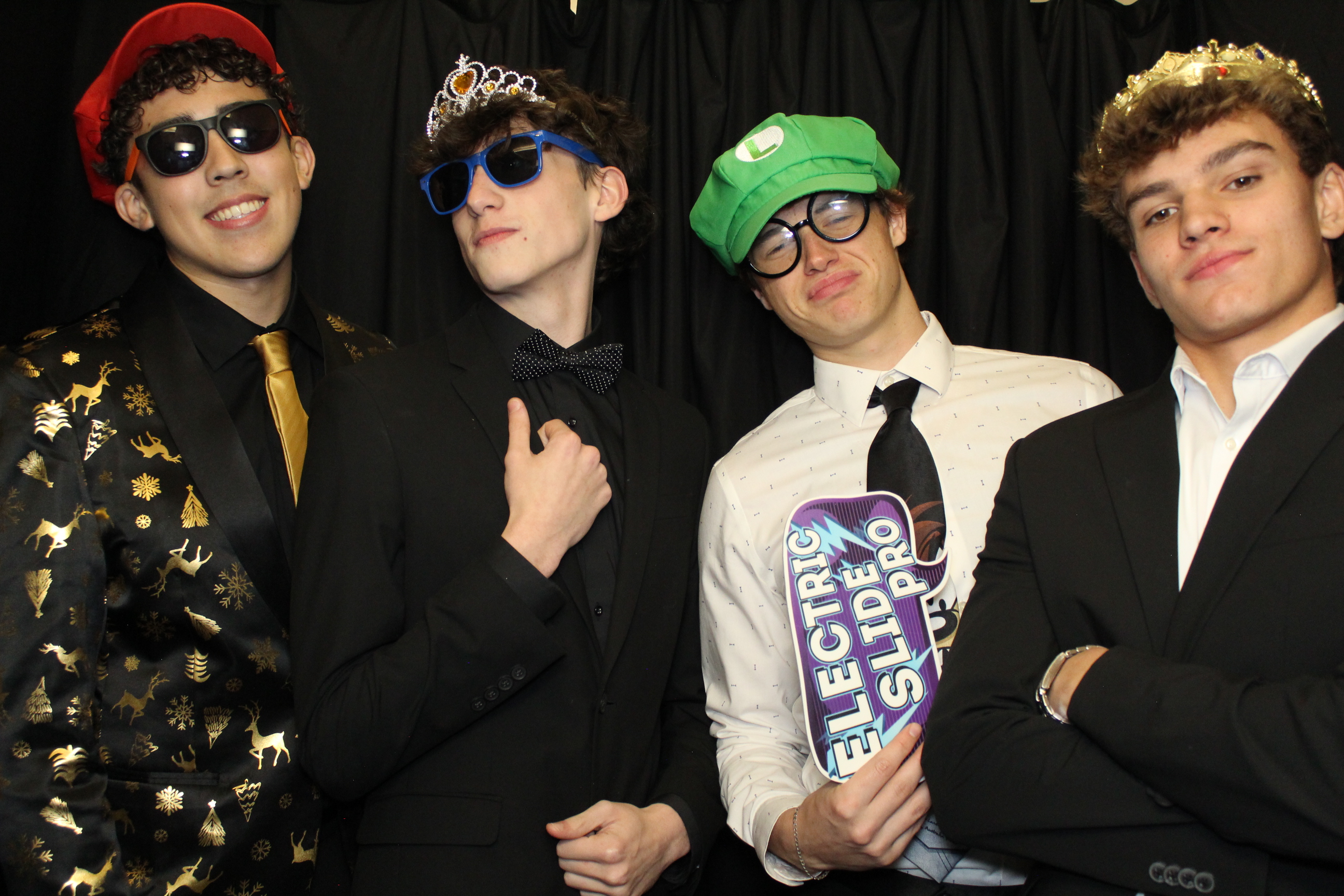 Senior Dinner Dance | View more photos from the event at gallery.photoboothcincy.com/u/PhotoBoothCincy/Senior-Dinner-Dance