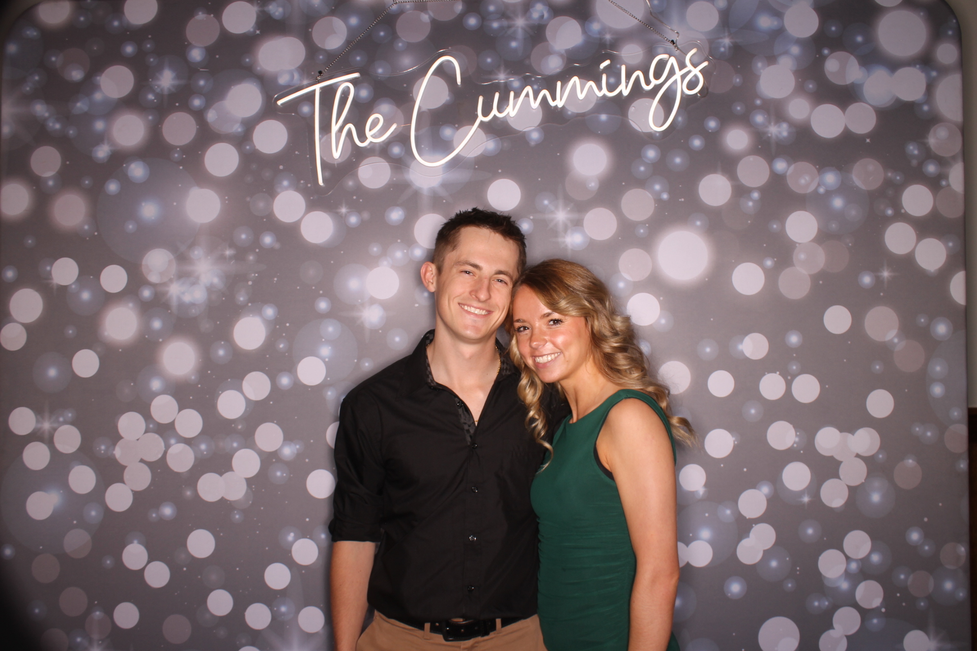 Shelbi Yoe | View more photos from the event at gallery.photoboothcincy.com/u/PhotoBoothCincy/Shelbi-Yoe
