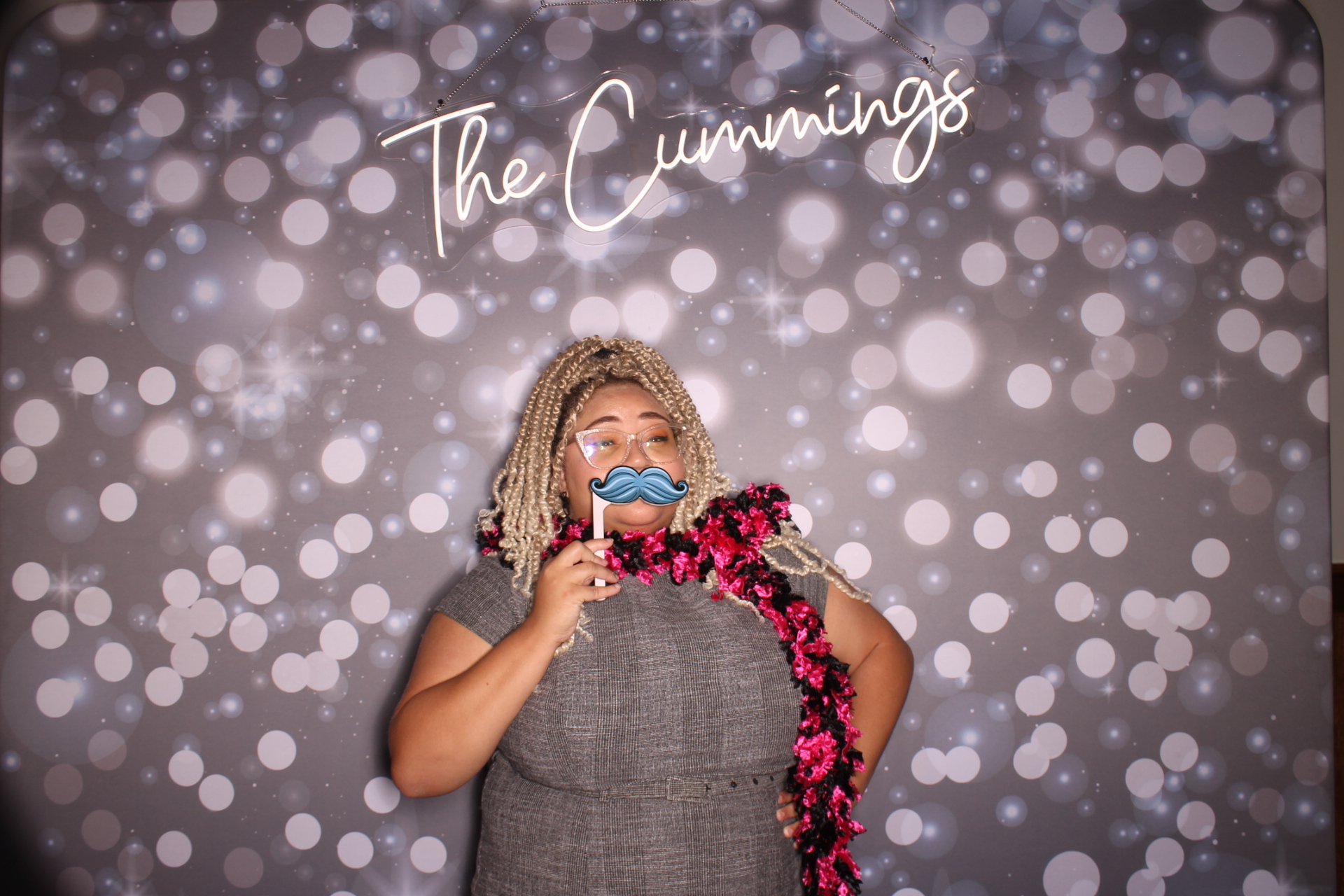 Shelbi Yoe | View more photos from the event at gallery.photoboothcincy.com/u/PhotoBoothCincy/Shelbi-Yoe