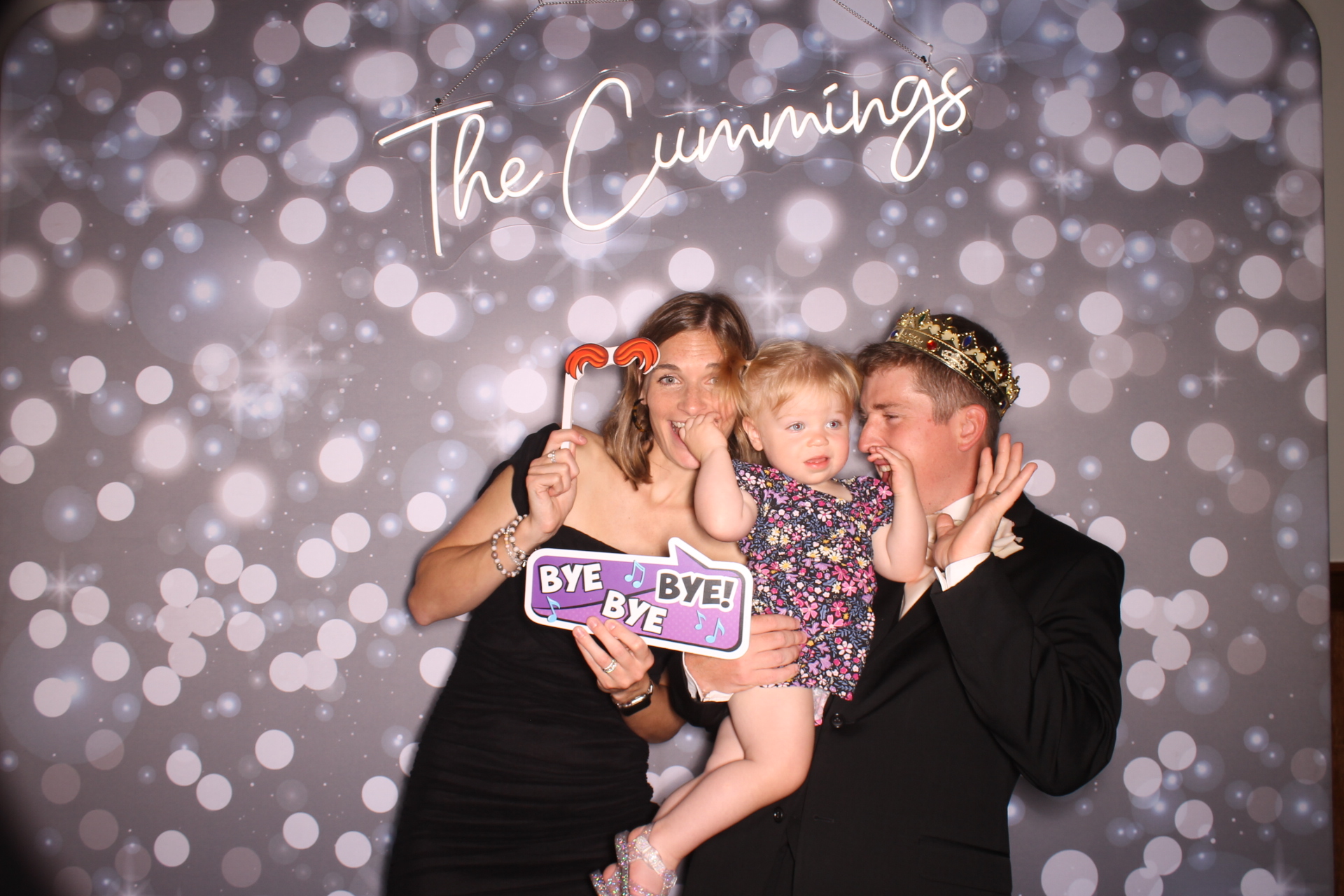 Shelbi Yoe | View more photos from the event at gallery.photoboothcincy.com/u/PhotoBoothCincy/Shelbi-Yoe