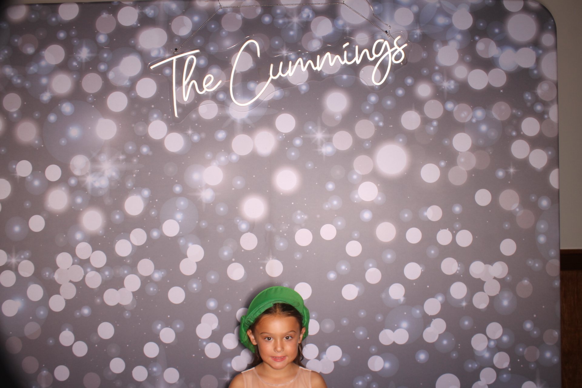 Shelbi Yoe | View more photos from the event at gallery.photoboothcincy.com/u/PhotoBoothCincy/Shelbi-Yoe