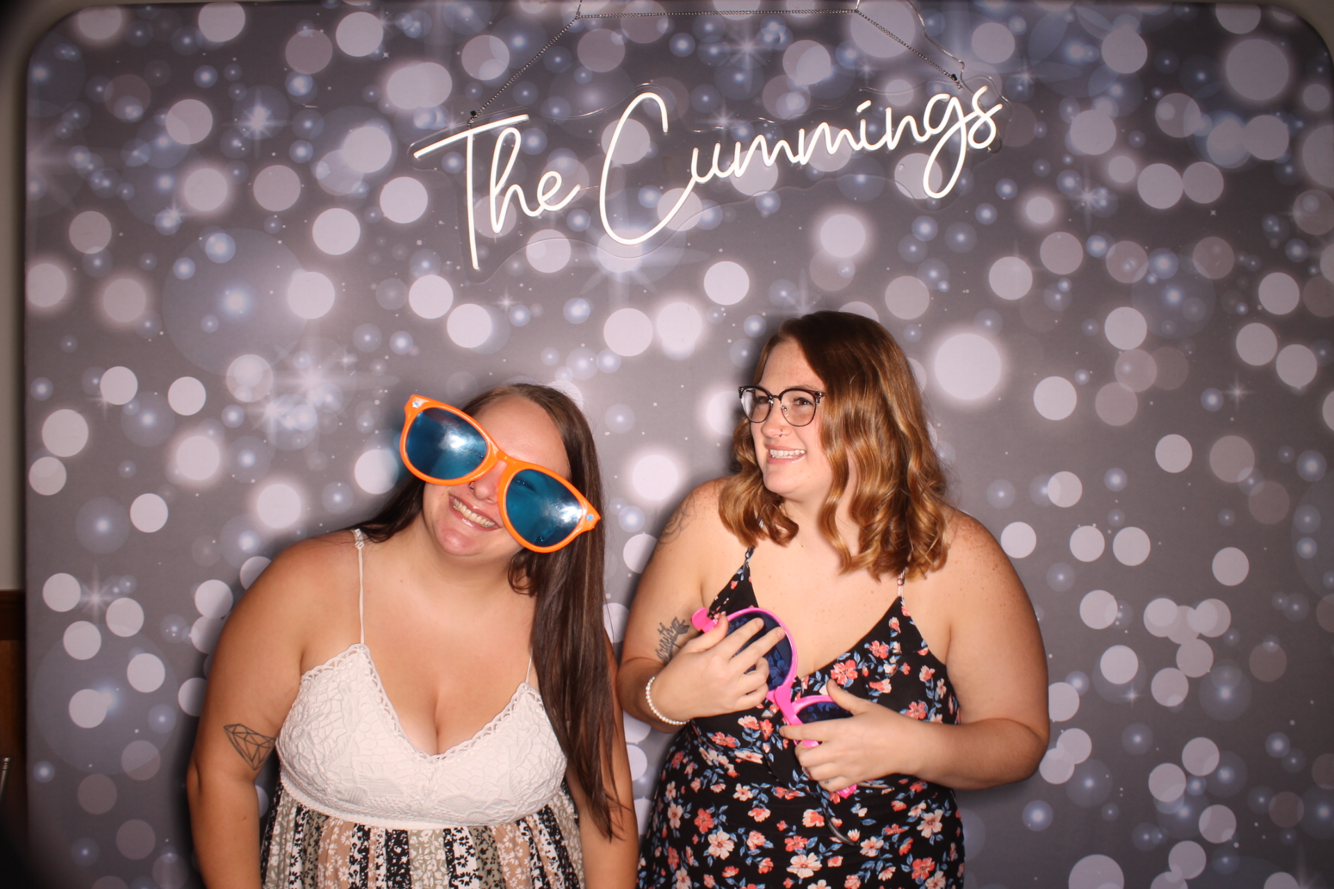 Shelbi Yoe | View more photos from the event at gallery.photoboothcincy.com/u/PhotoBoothCincy/Shelbi-Yoe
