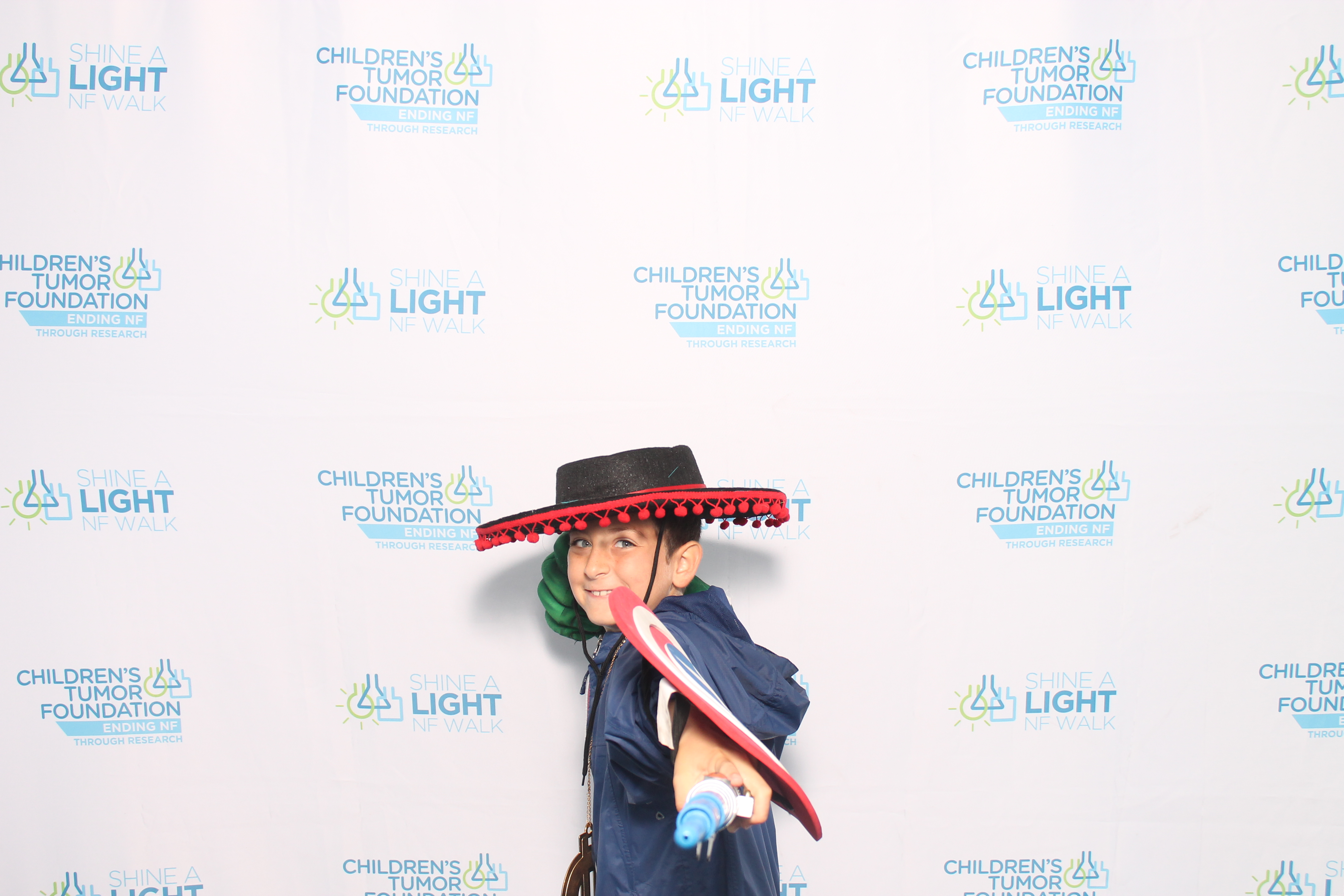 Shine A Light NF Walk | View more photos from the event at gallery.photoboothcincy.com/u/PhotoBoothCincy/Shine-A-Light-NF-Walk