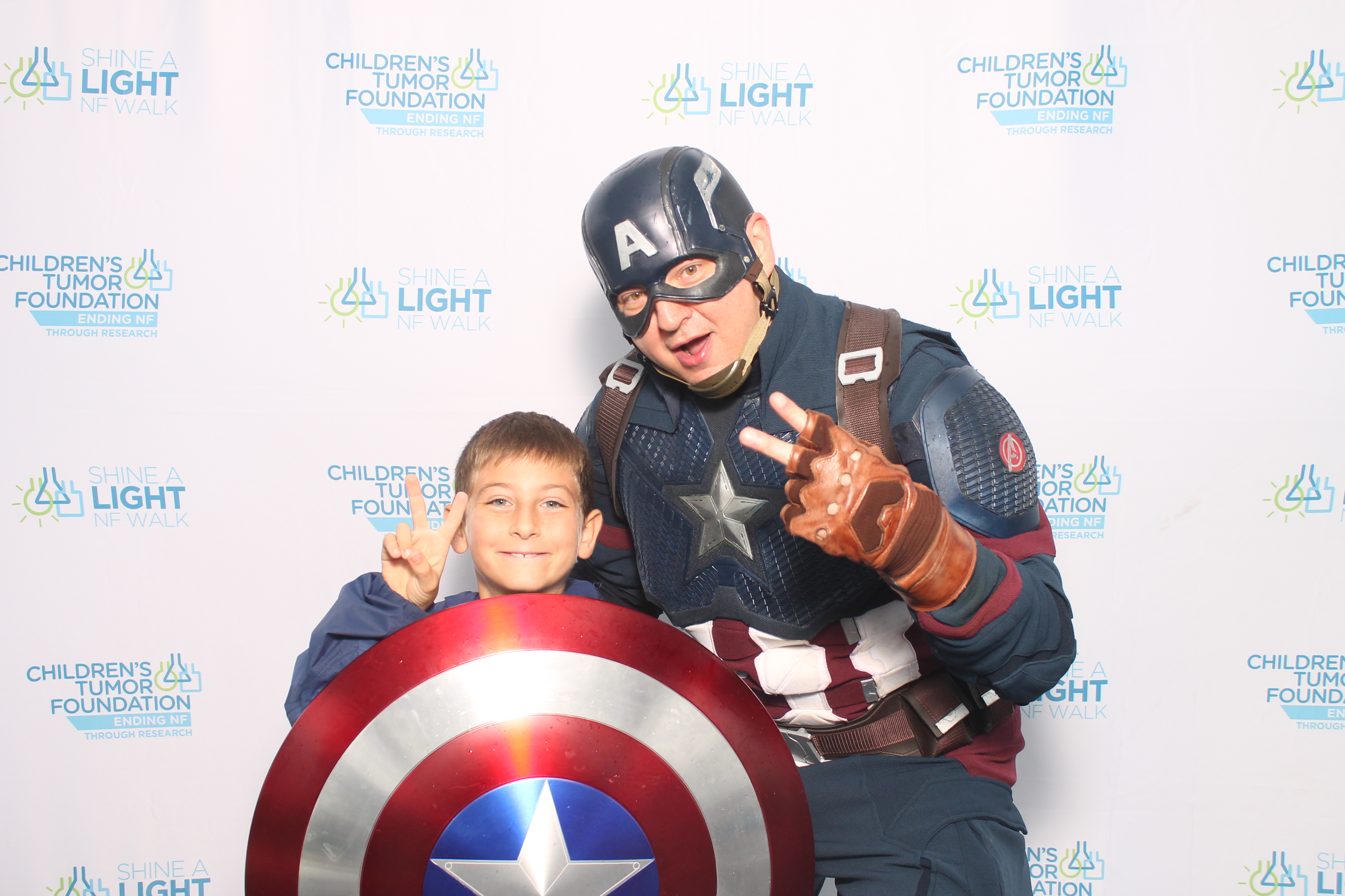 Shine A Light NF Walk | View more photos from the event at gallery.photoboothcincy.com/u/PhotoBoothCincy/Shine-A-Light-NF-Walk